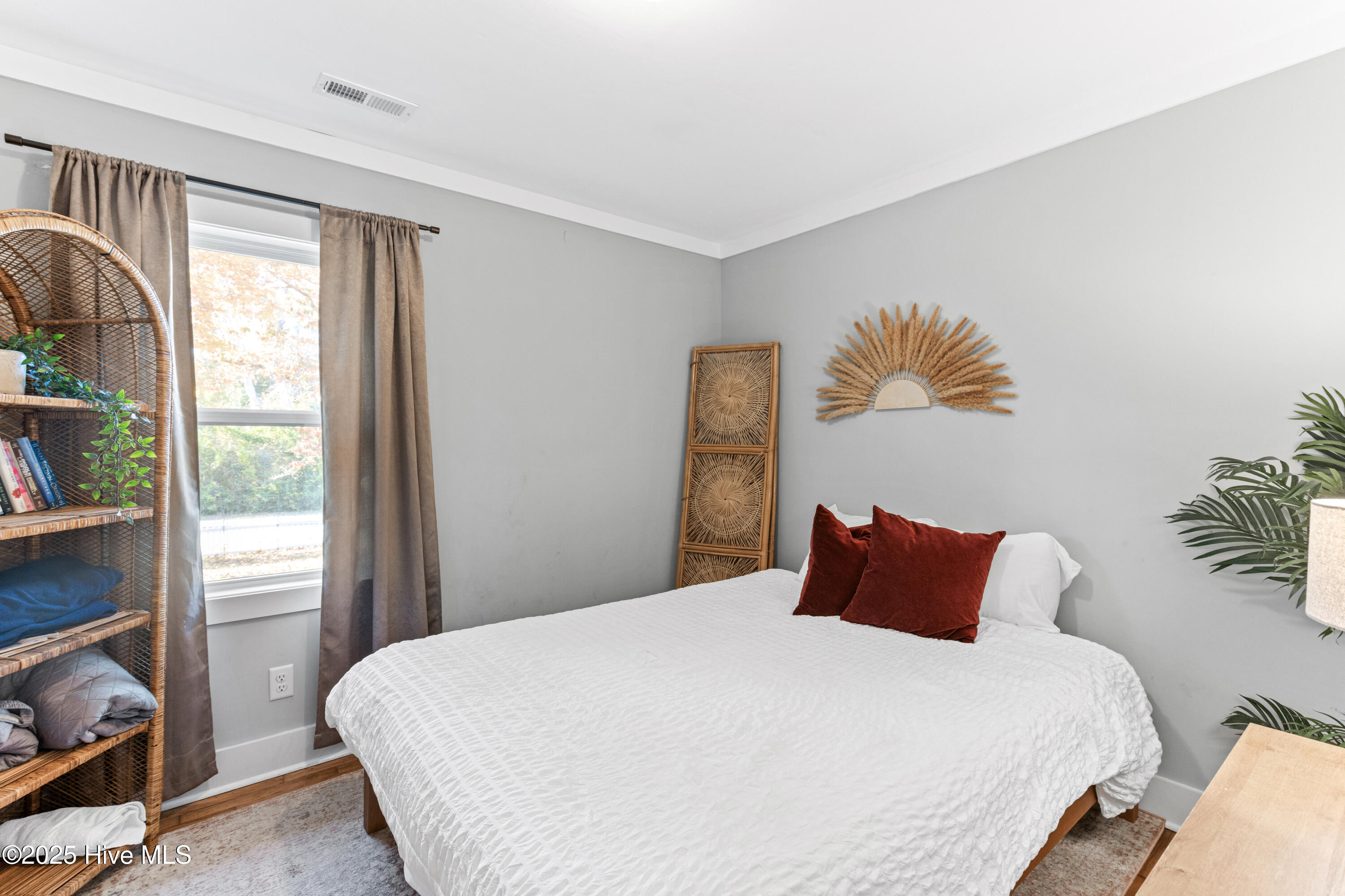 100542913 | Photo 18