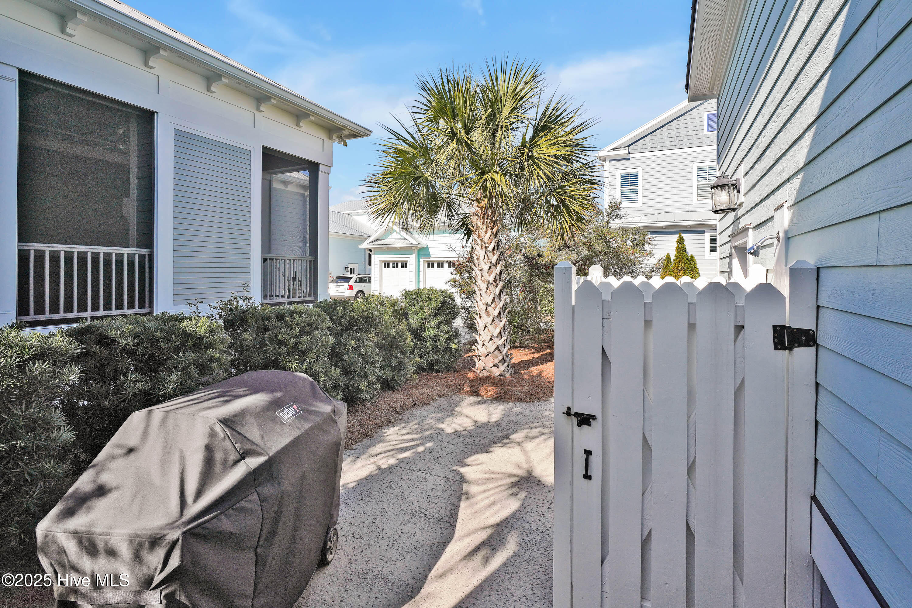 100552715 | Photo 49