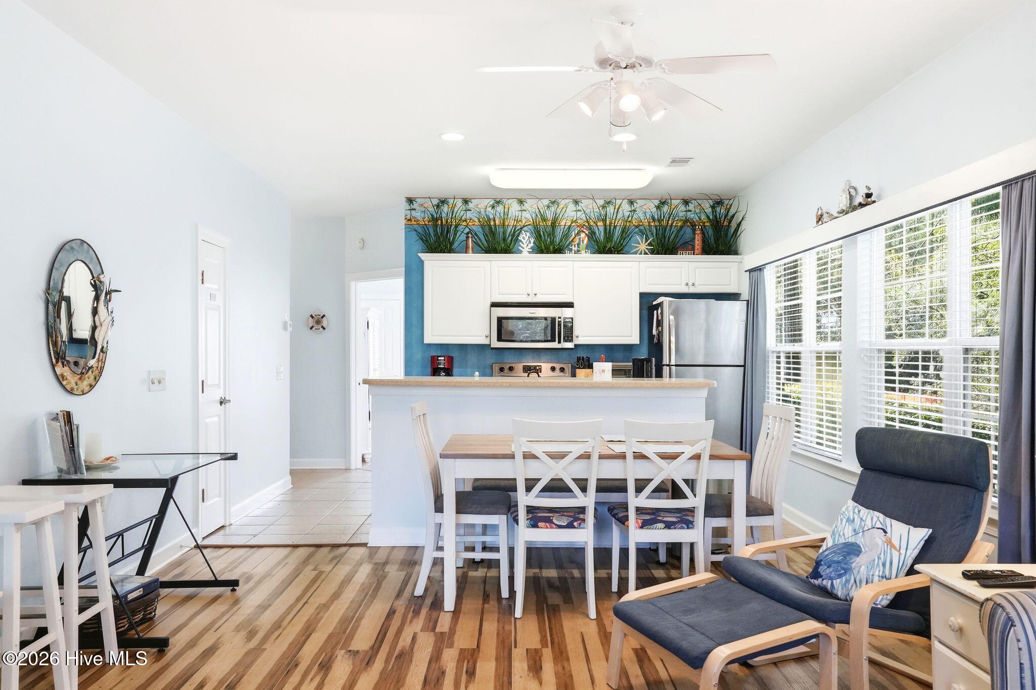 100565288 | Photo 22