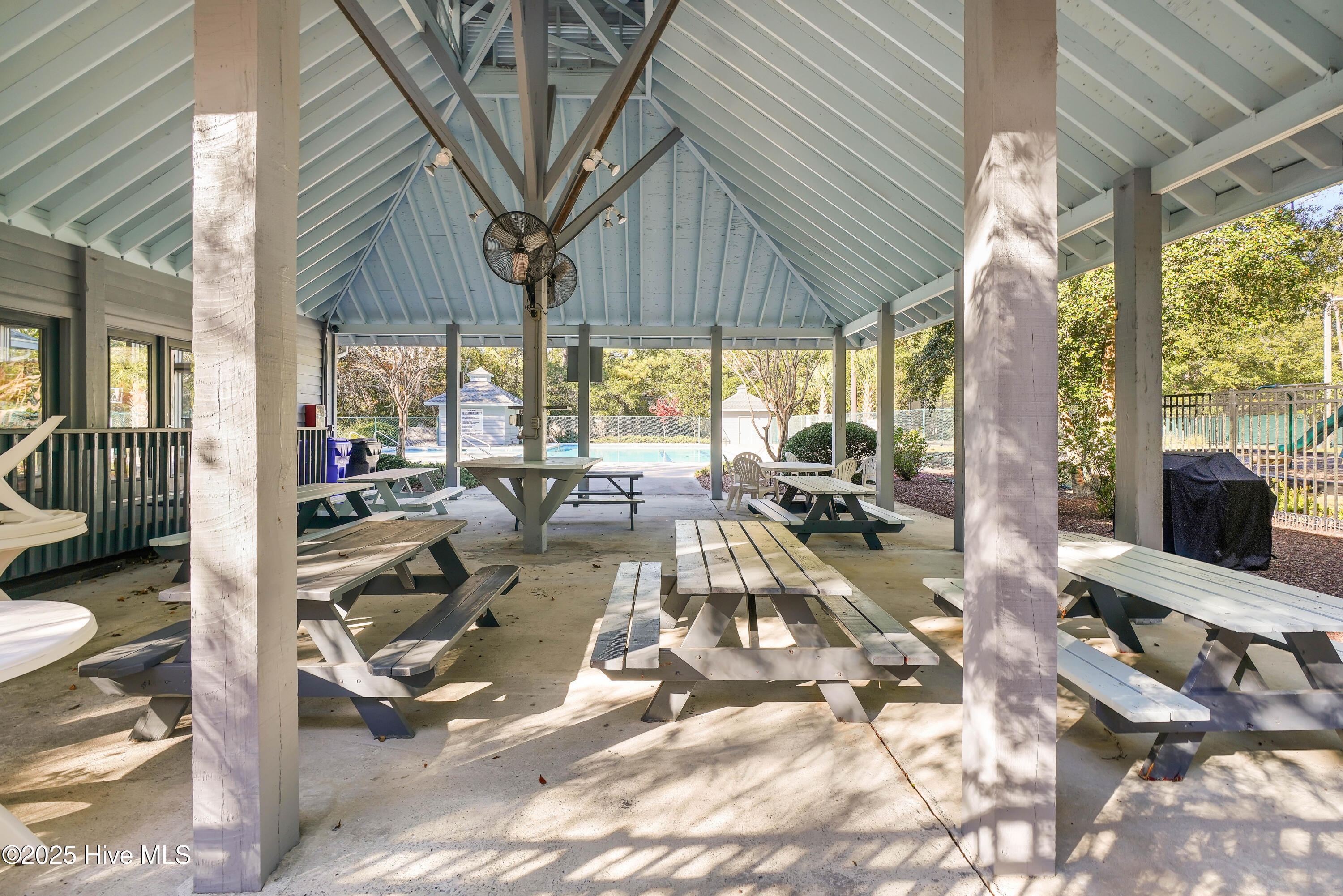 100544315 | Photo 20