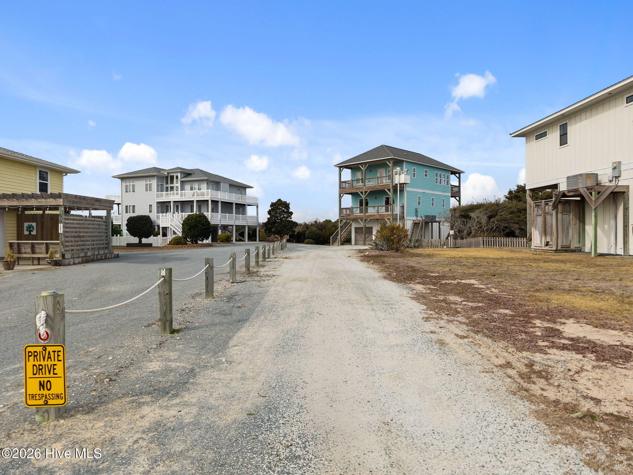 100534705 | Photo 53