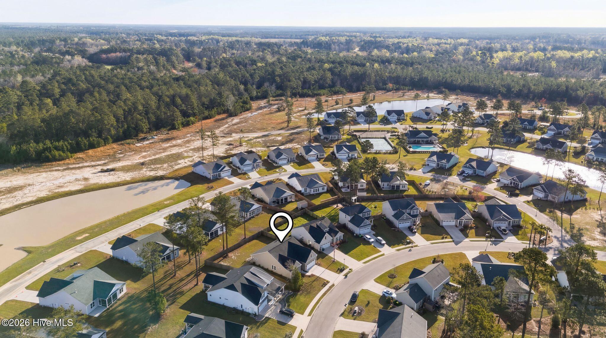 100563254 | Photo 70