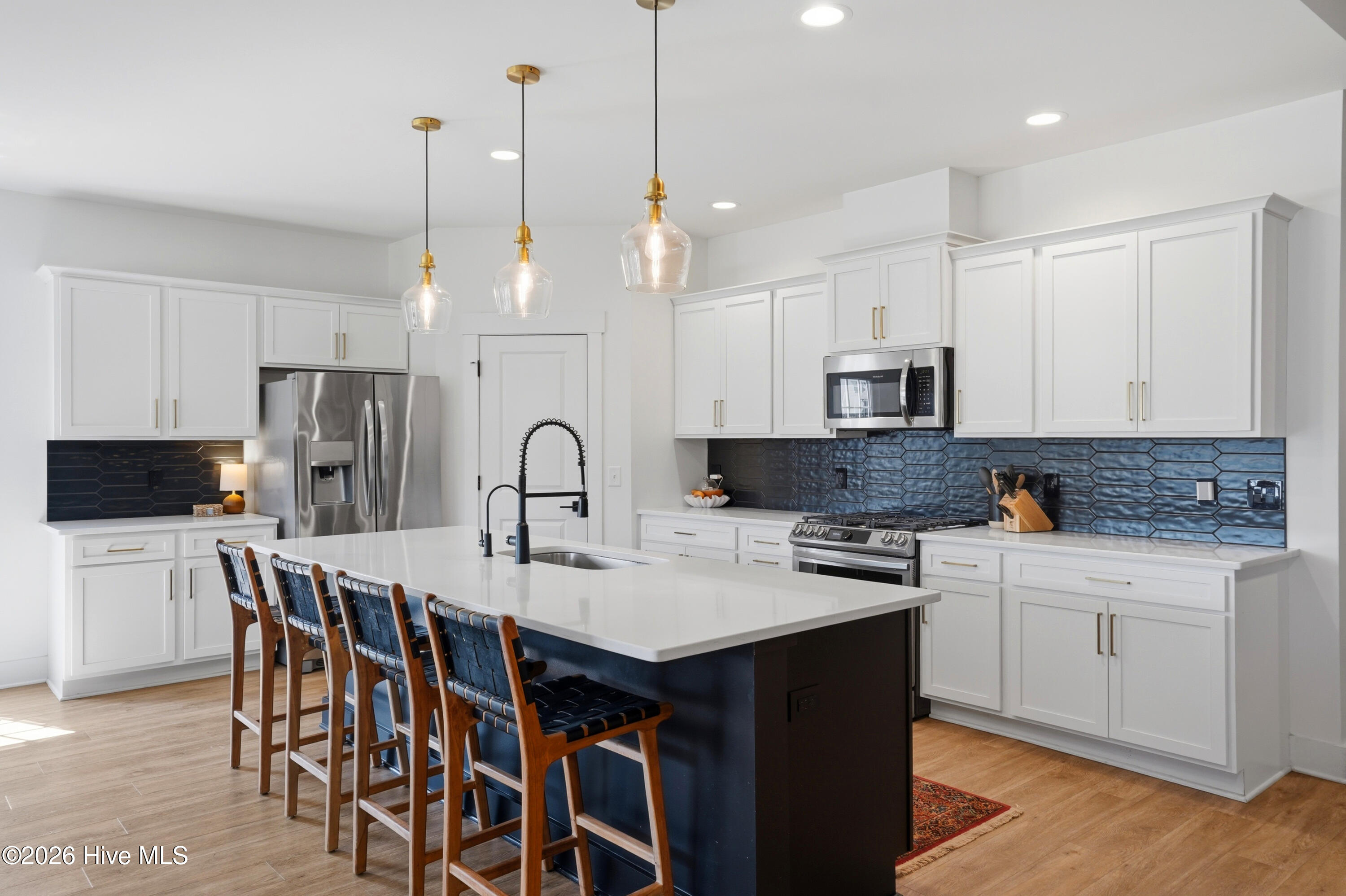 100561504 | Photo 10