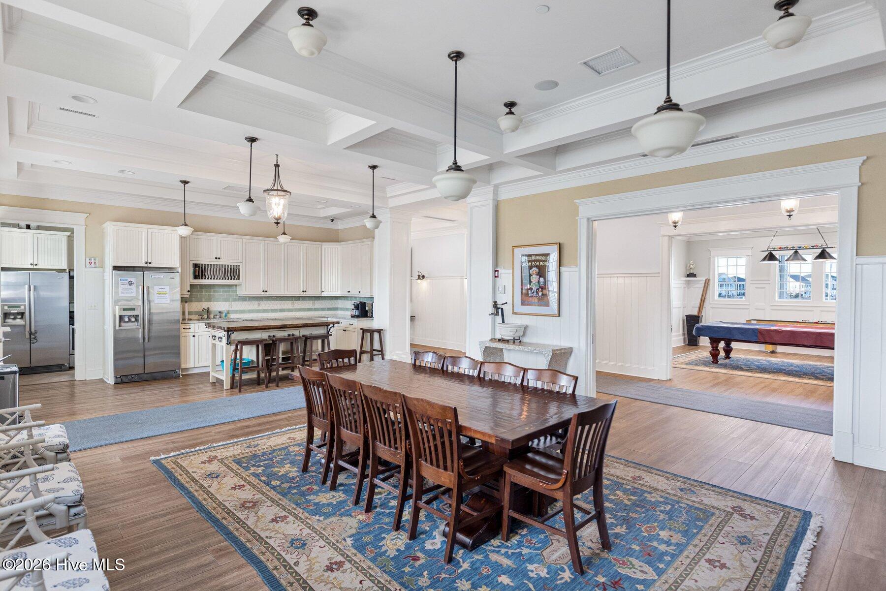 100558879 | Photo 70