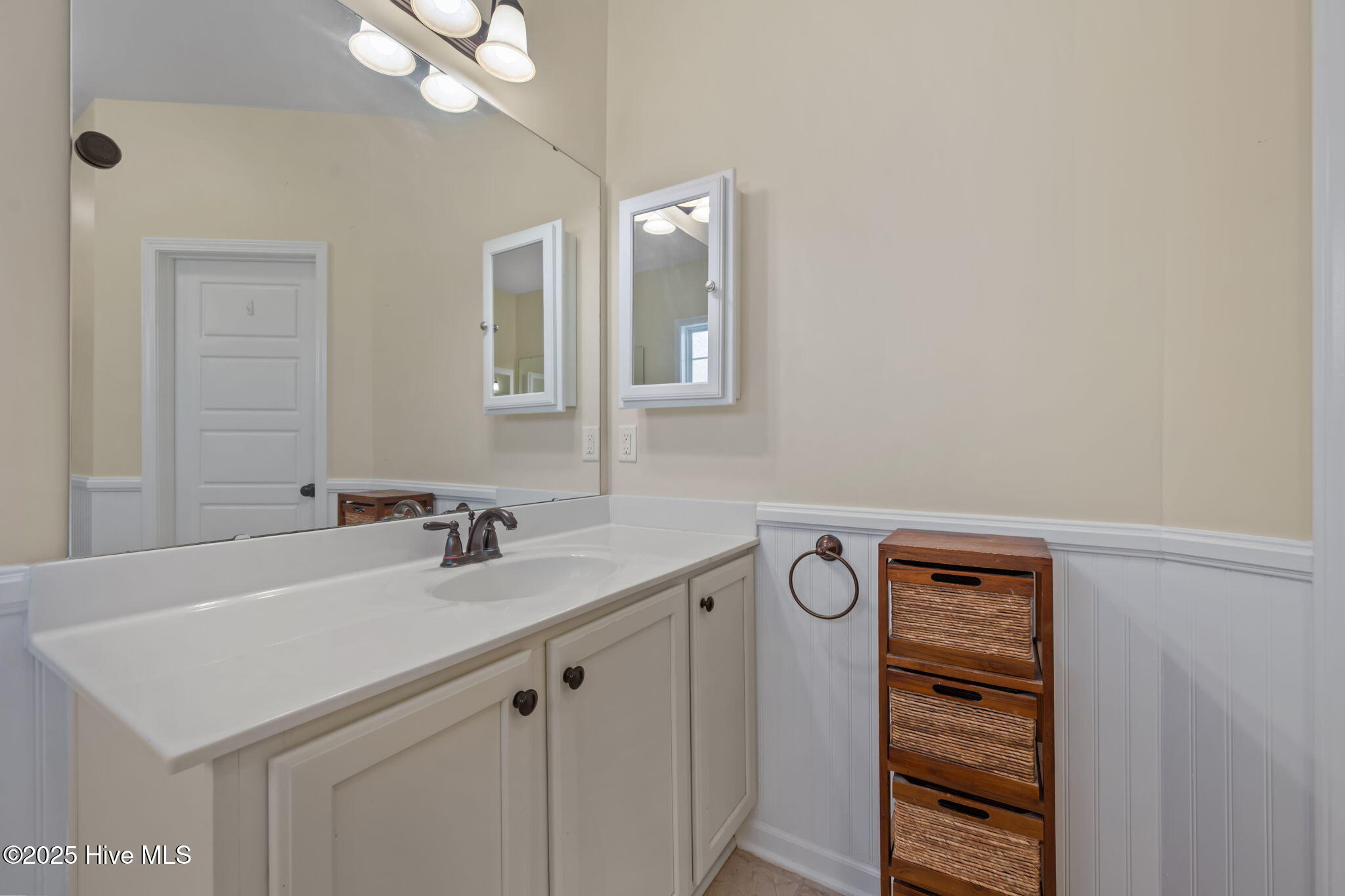 100538914 | Photo 17