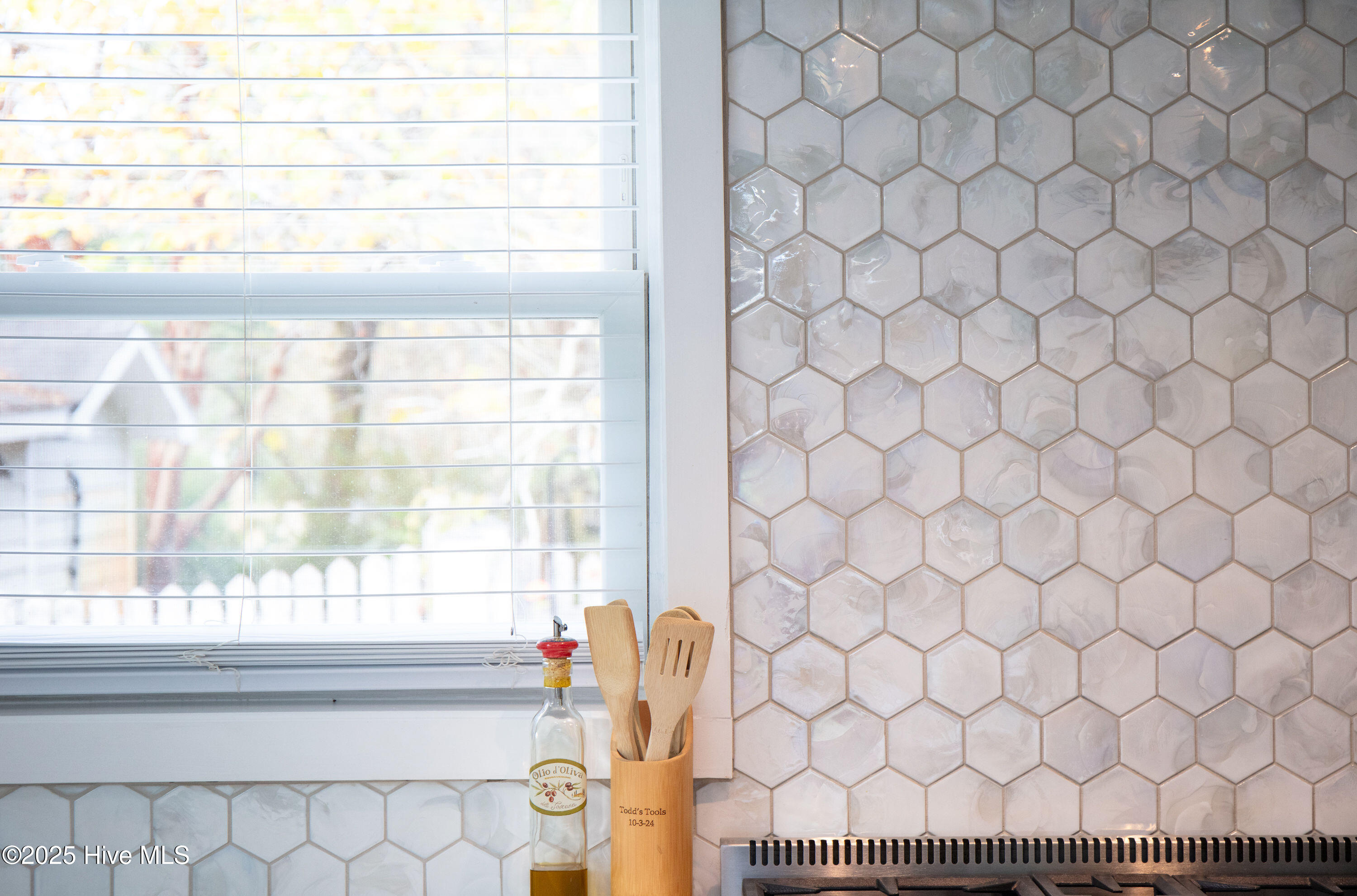 100541025 | Photo 21