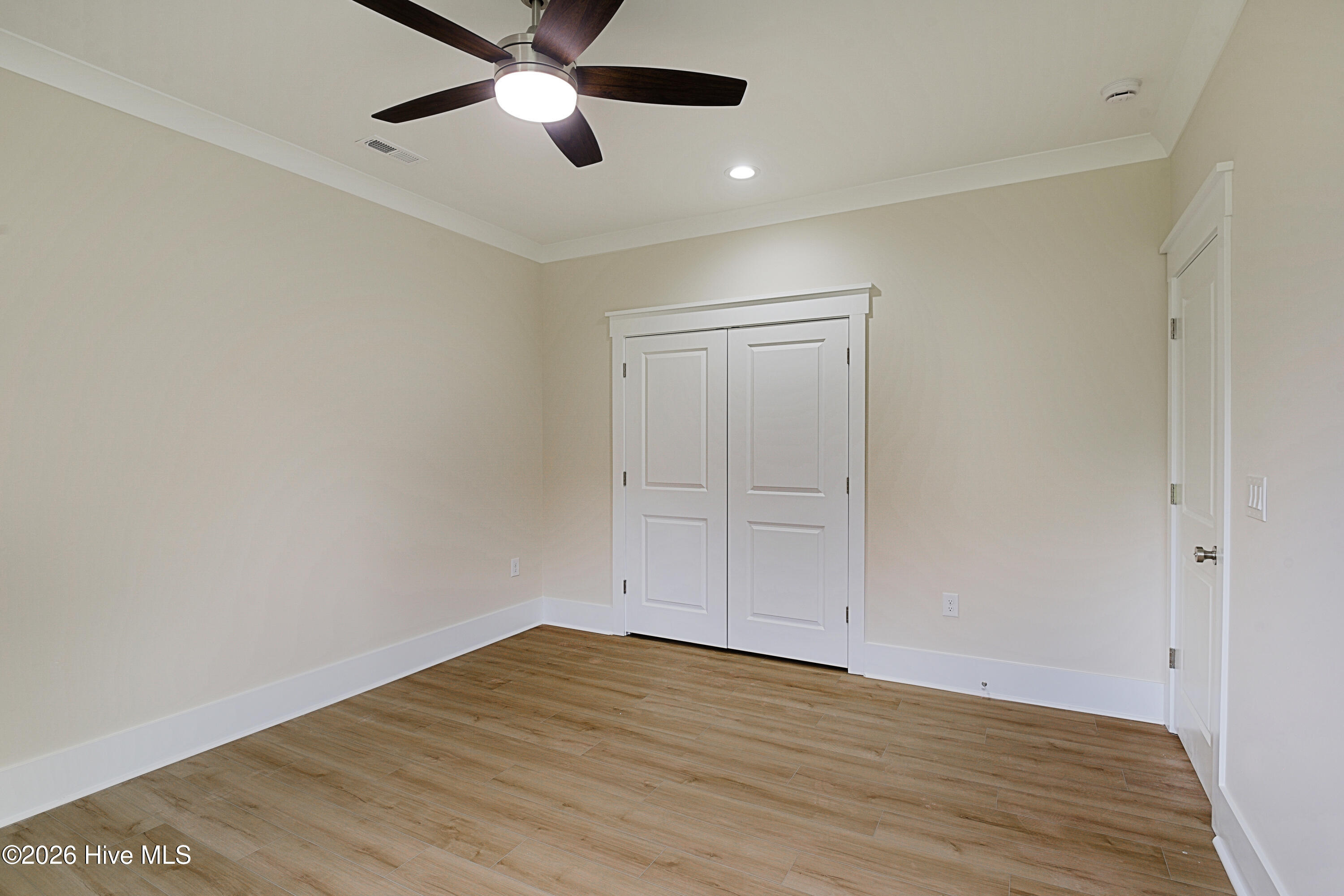 100547113 | Photo 40