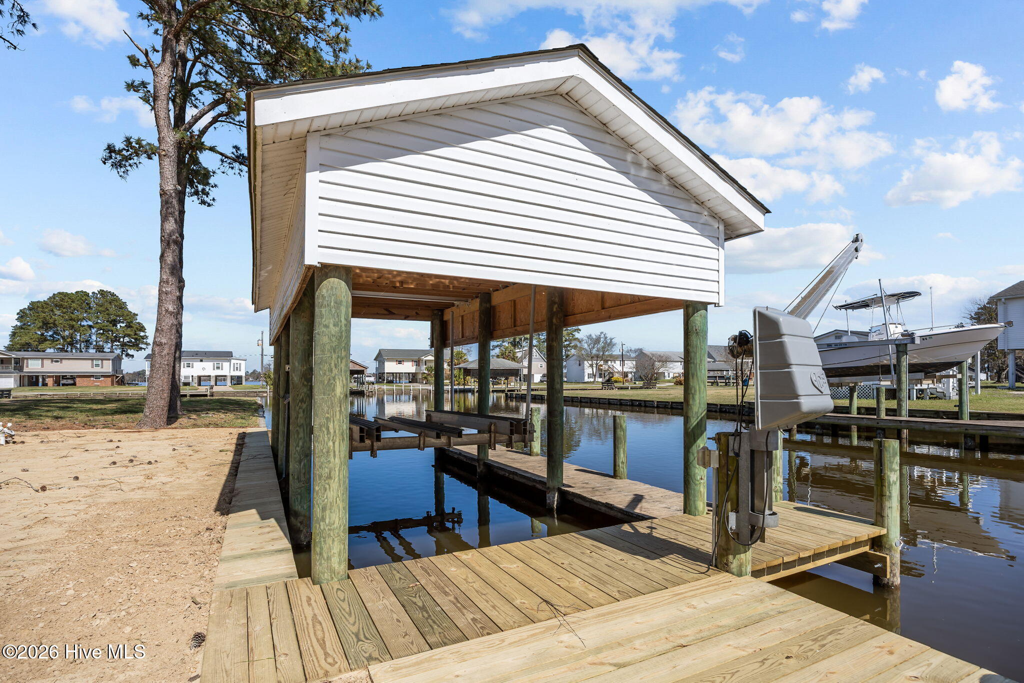 NEW BULKHEAD & PIER 26' x 12' Boat House