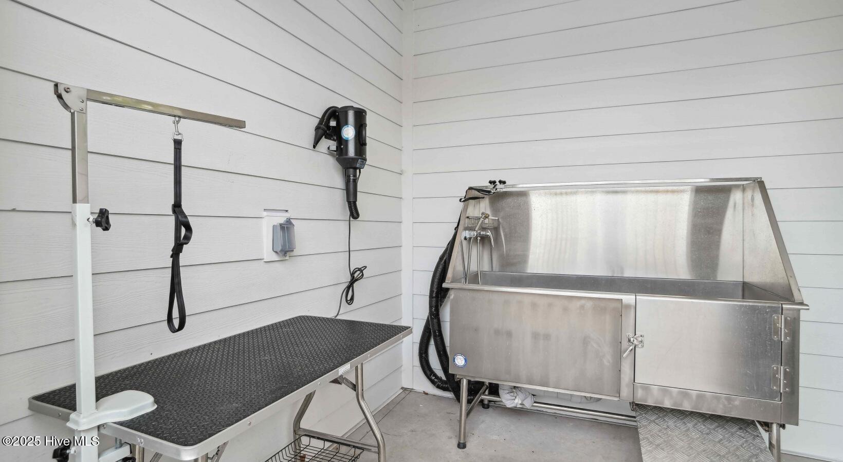 100484526 | Photo 14