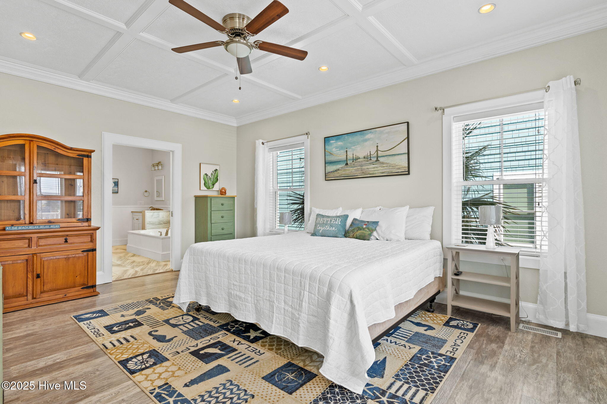 100495043 | Photo 13