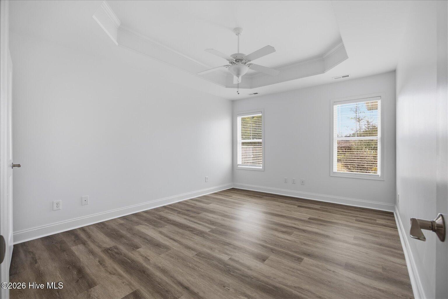 100557430 | Photo 26