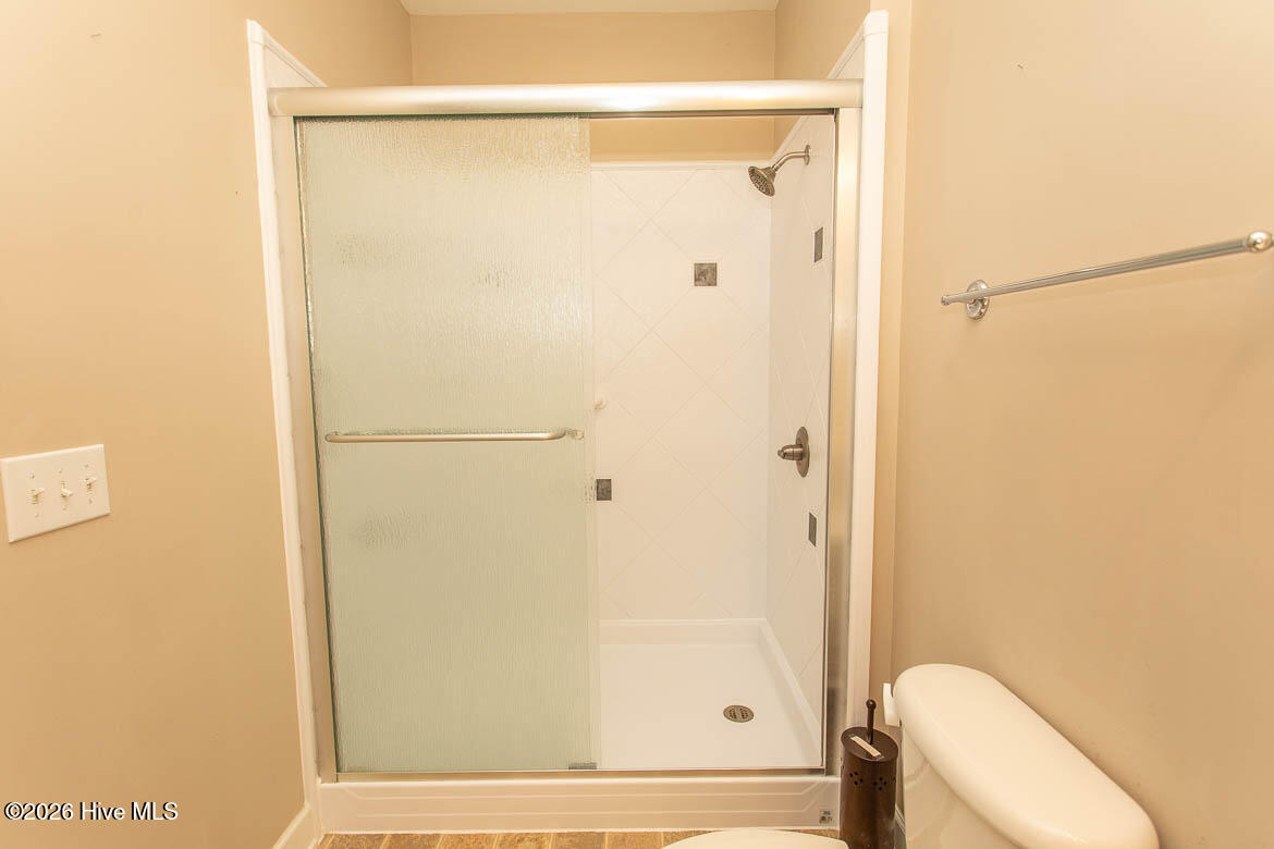 100564838 | Photo 38