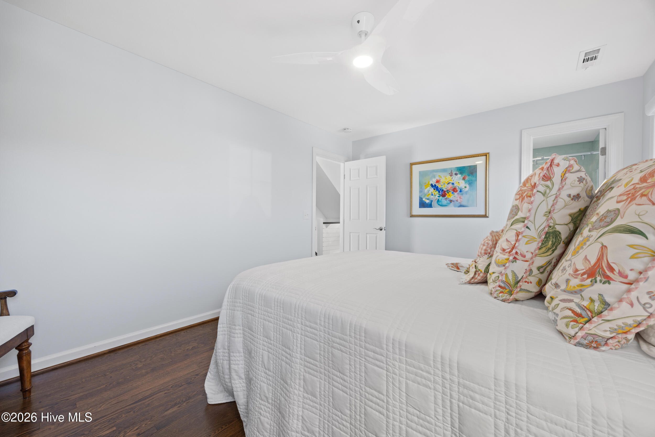 100553782 | Photo 48