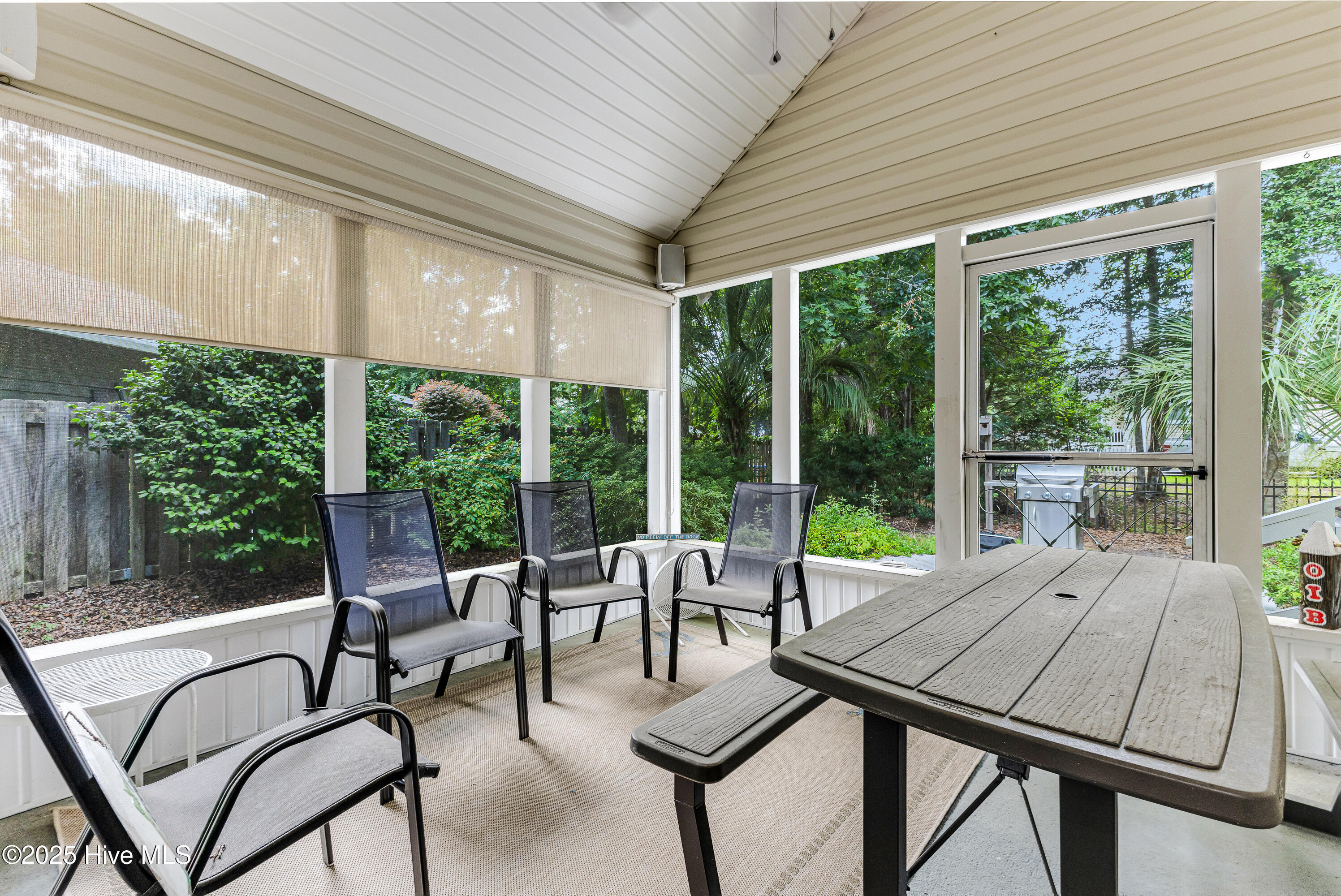 100520400 | Photo 28