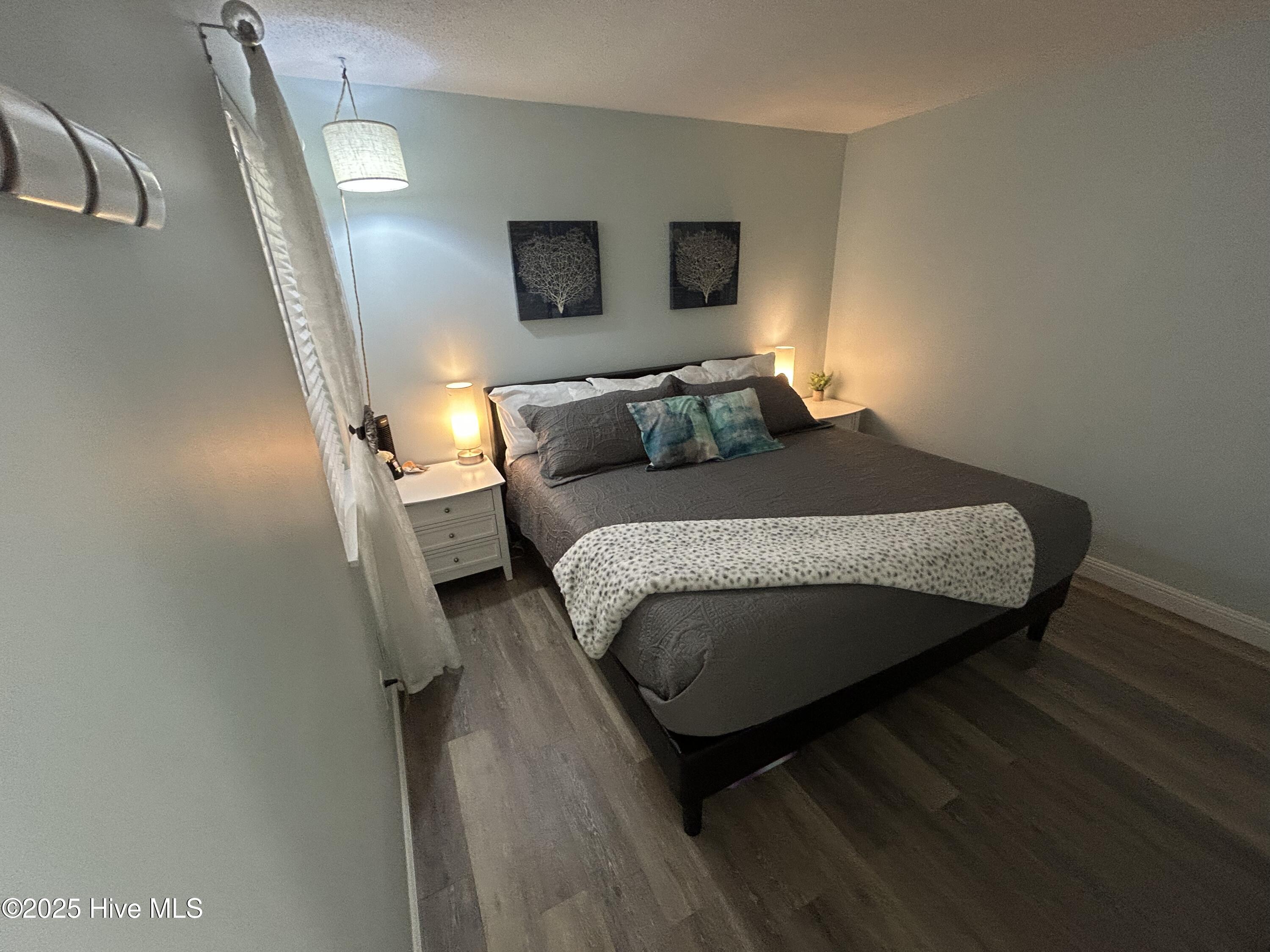 100527261 | Photo 16