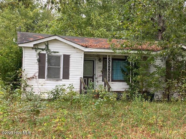 INVESTMENT PROPERTY. SOLD ''AS IS''.