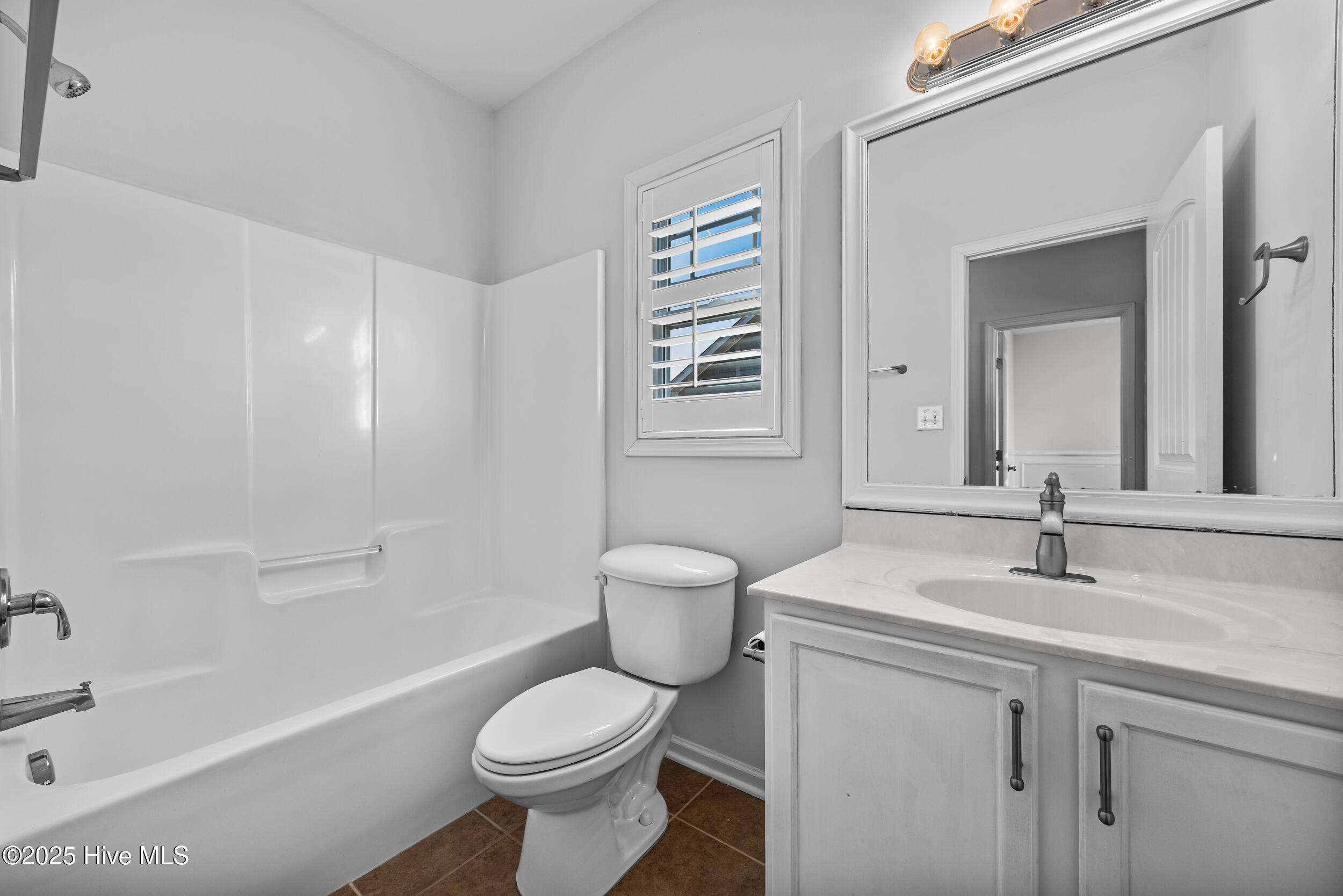 100546907 | Photo 30