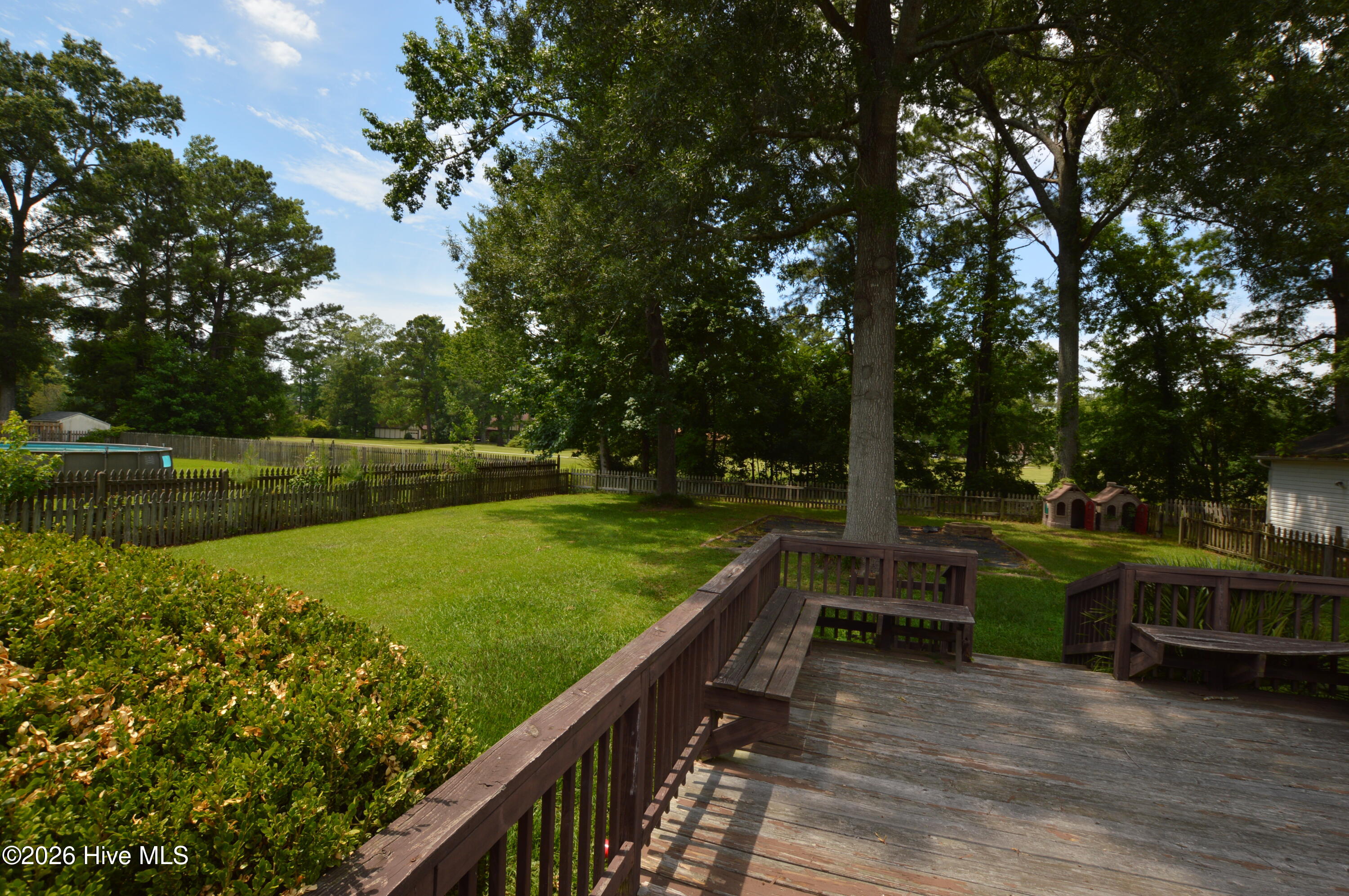 100547848 | Photo 25