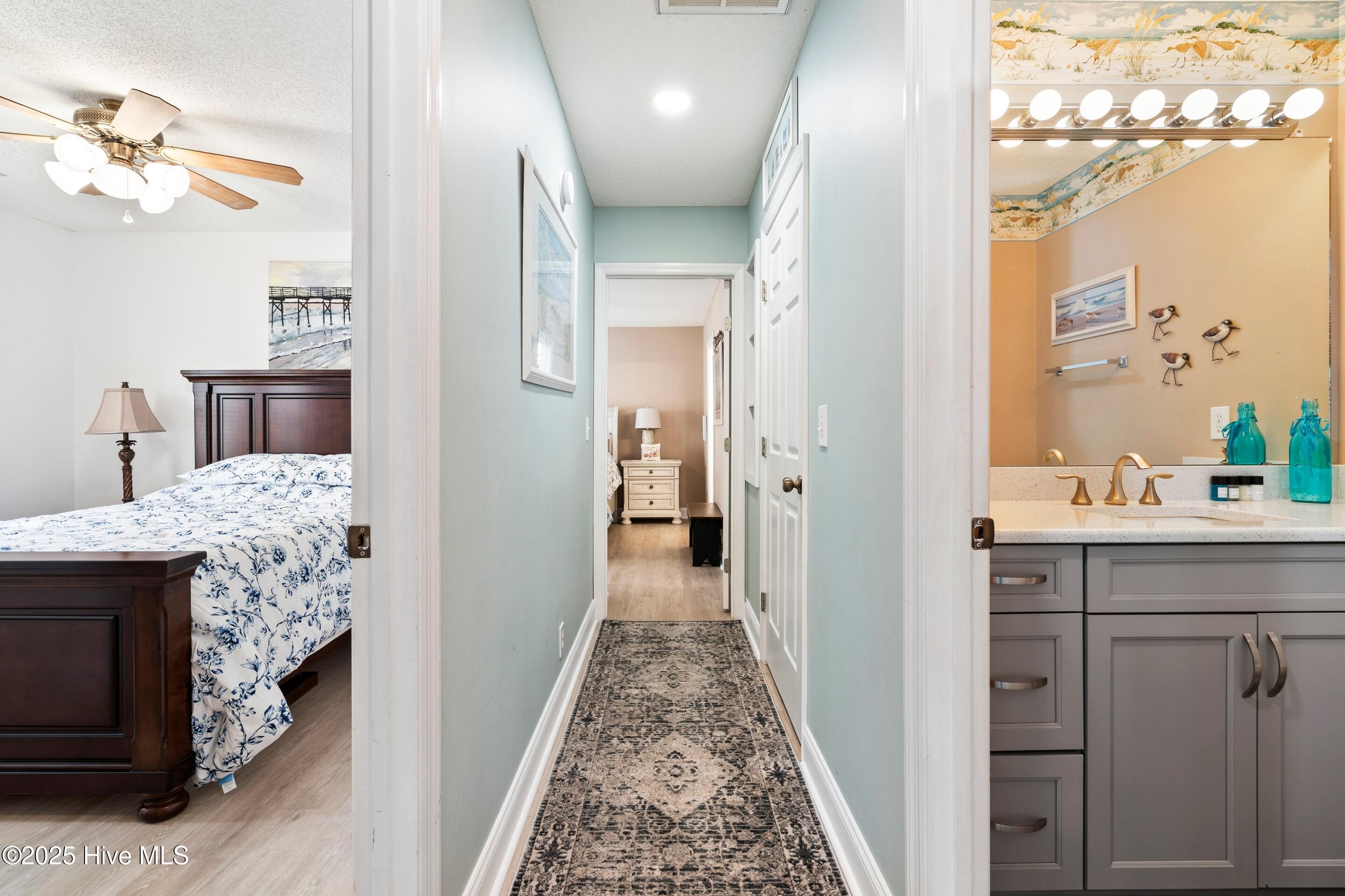 100531719 | Photo 13