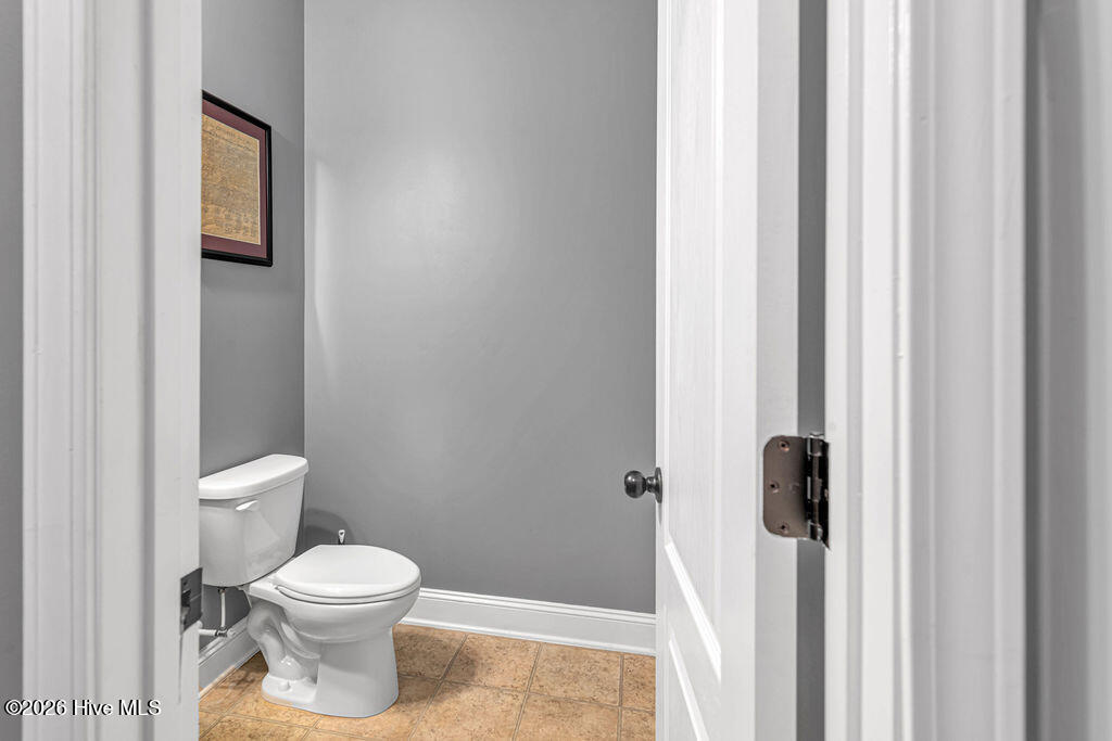 100564004 | Photo 14