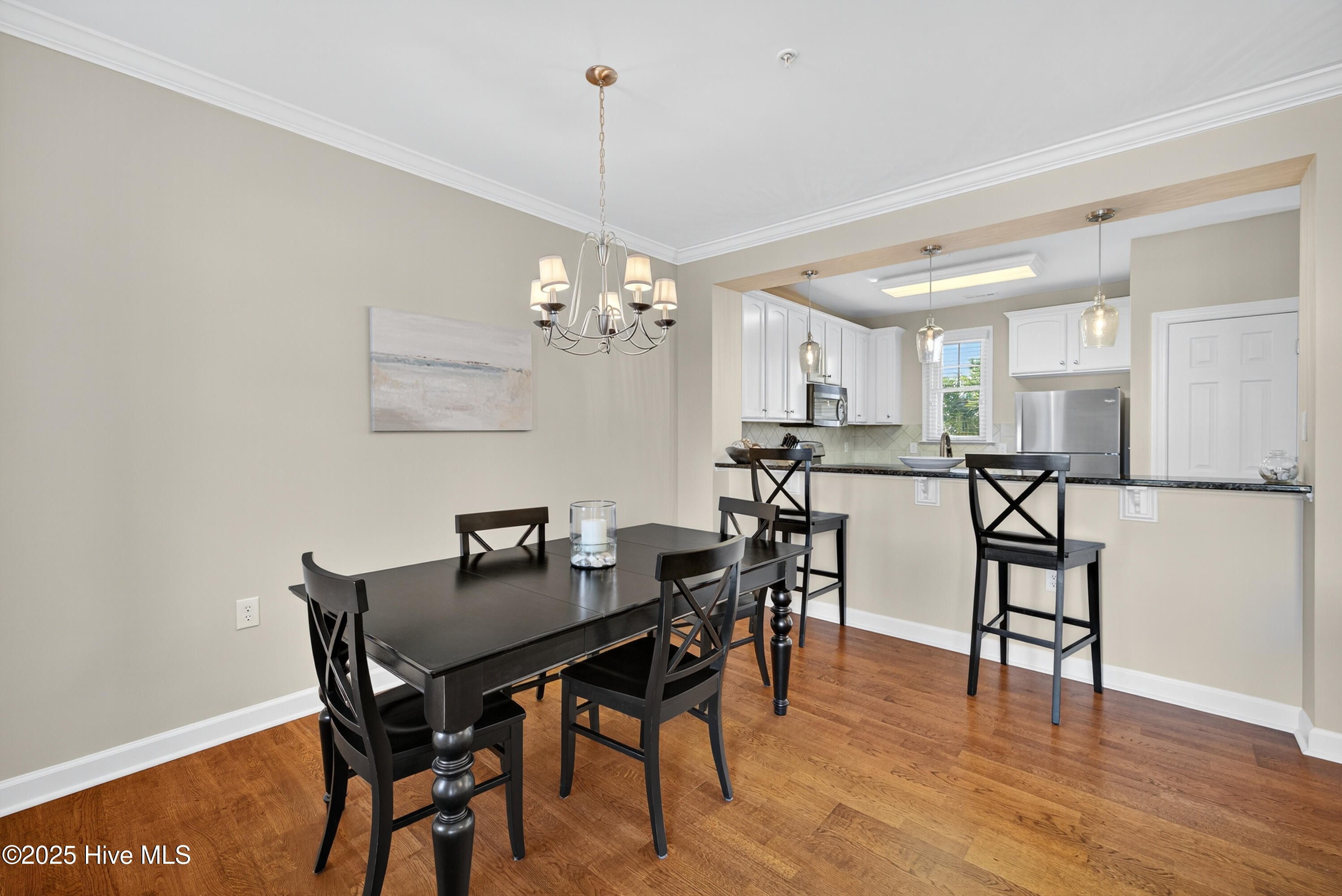 100536723 | Photo 13