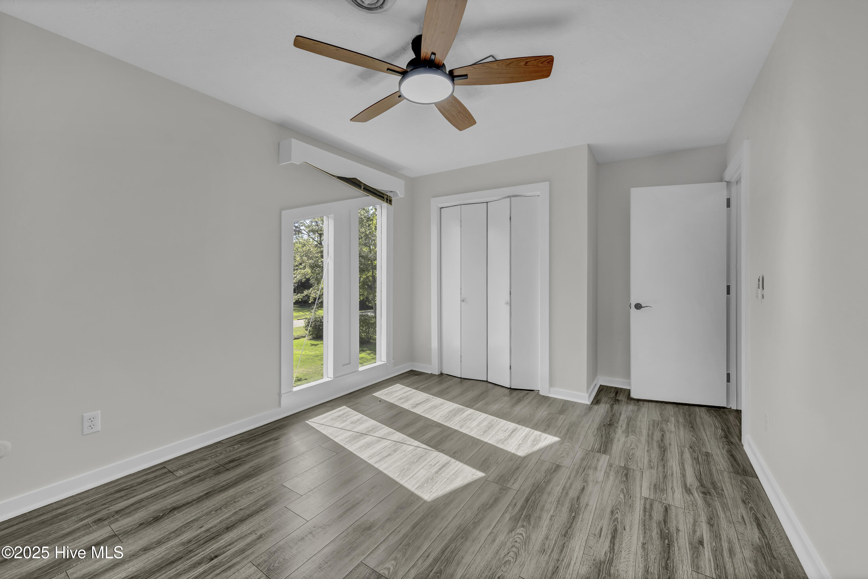 100527769 | Photo 12