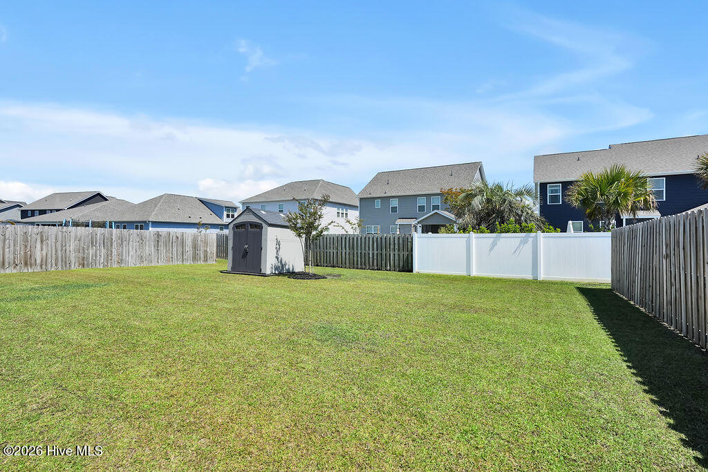 100569698 | Photo 27