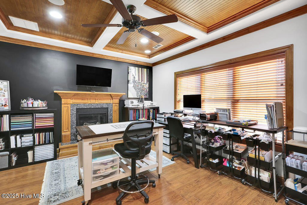 100544404 | Photo 19