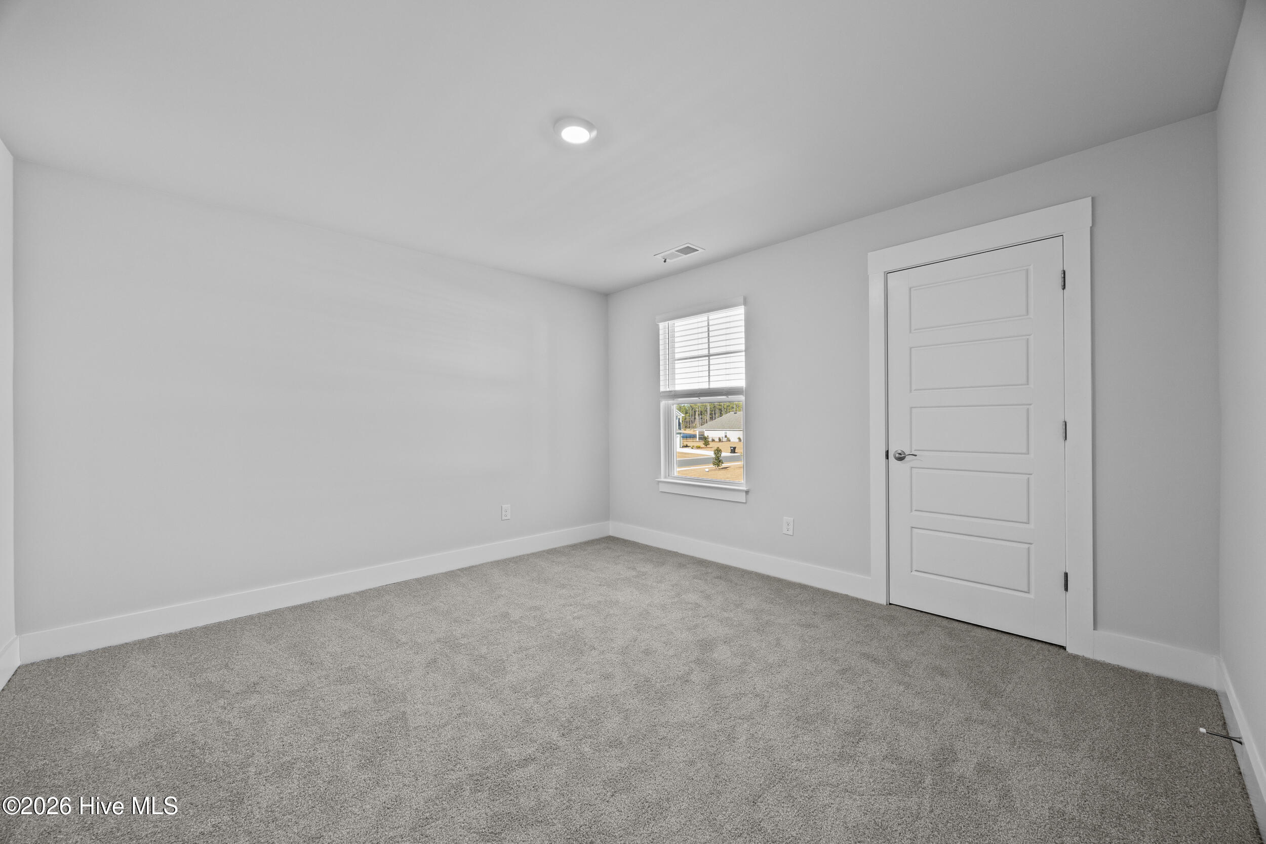 100547458 | Photo 26