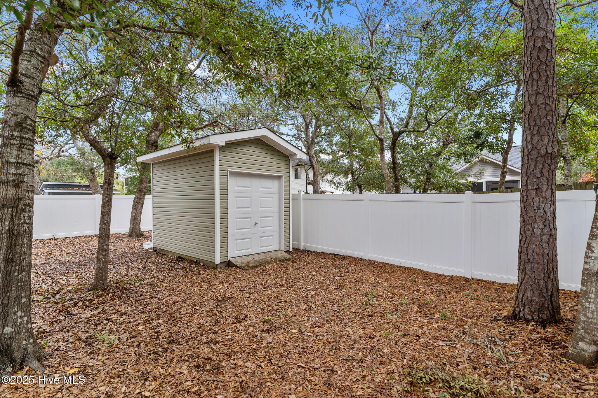 100543920 | Photo 18