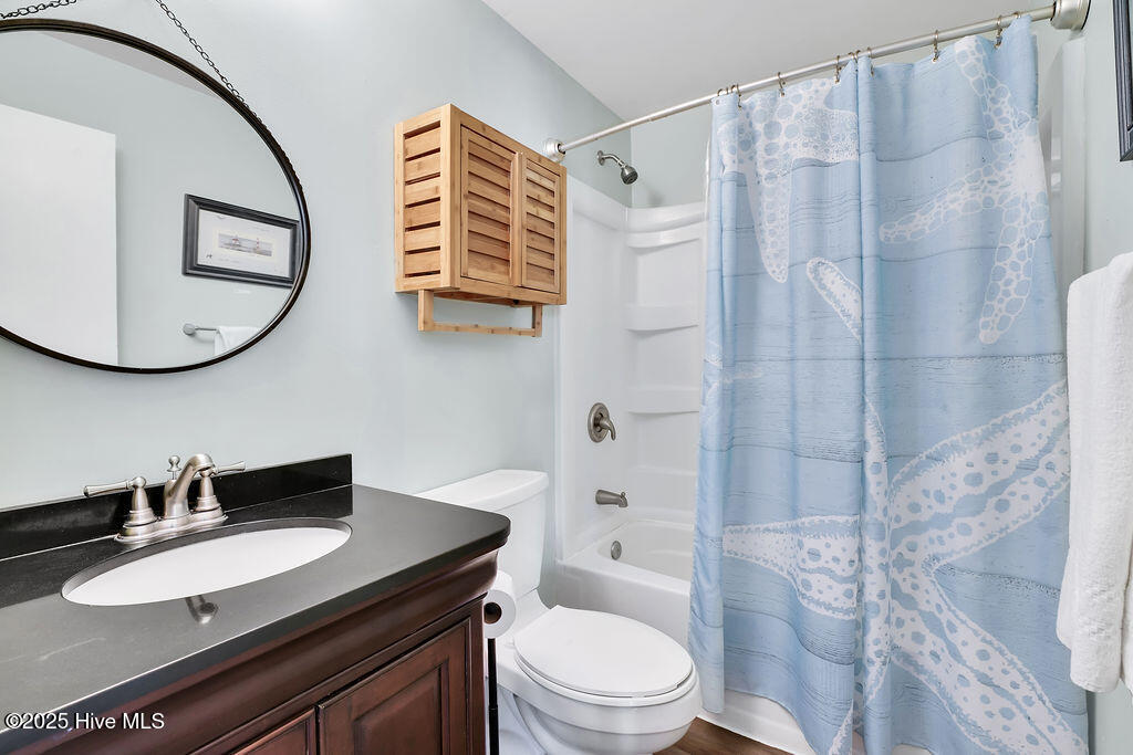 100532068 | Photo 19