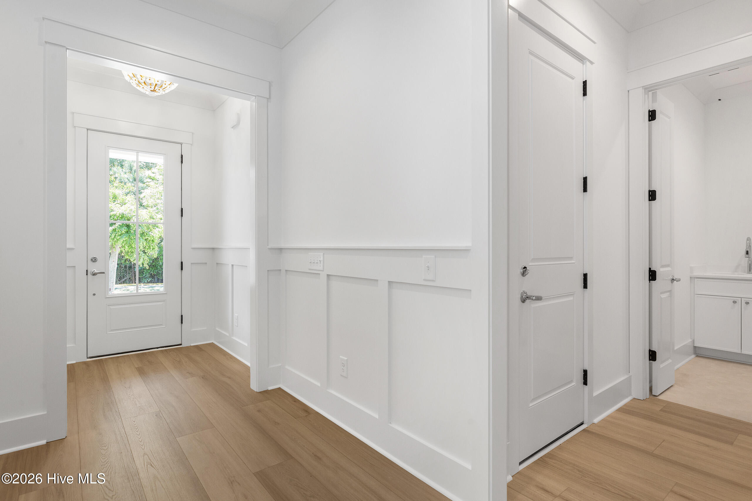 100519914 | Photo 21