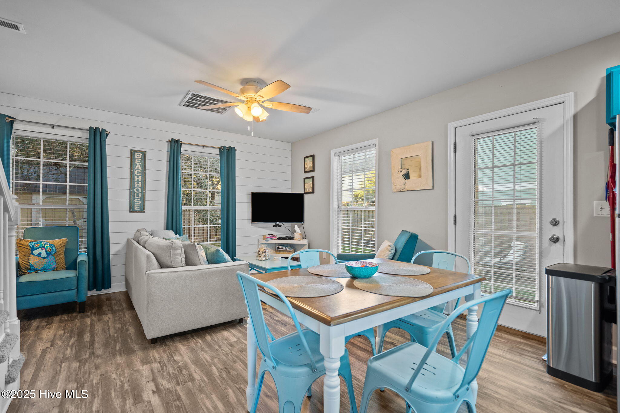 100537146 | Photo 13