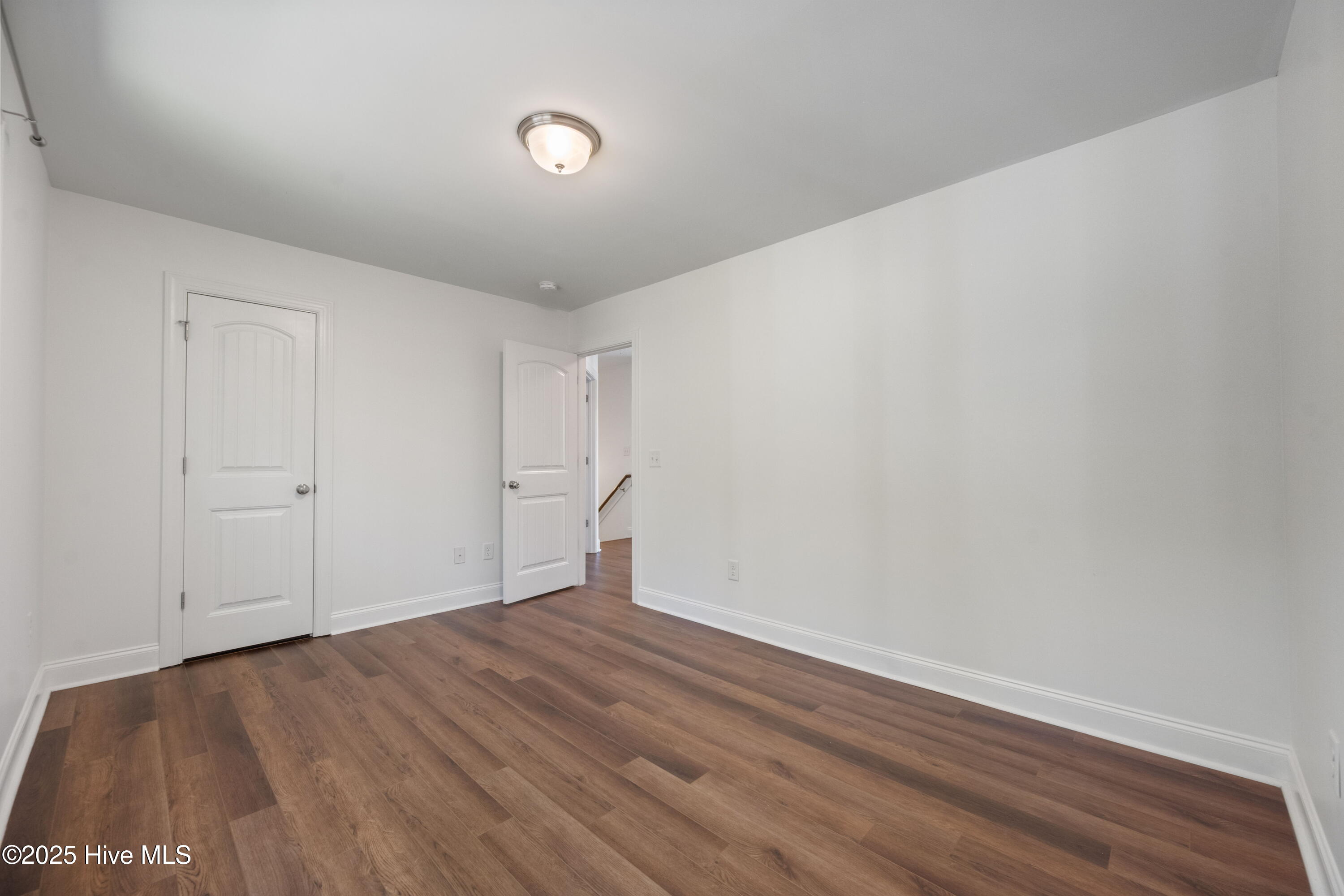 100546019 | Photo 32