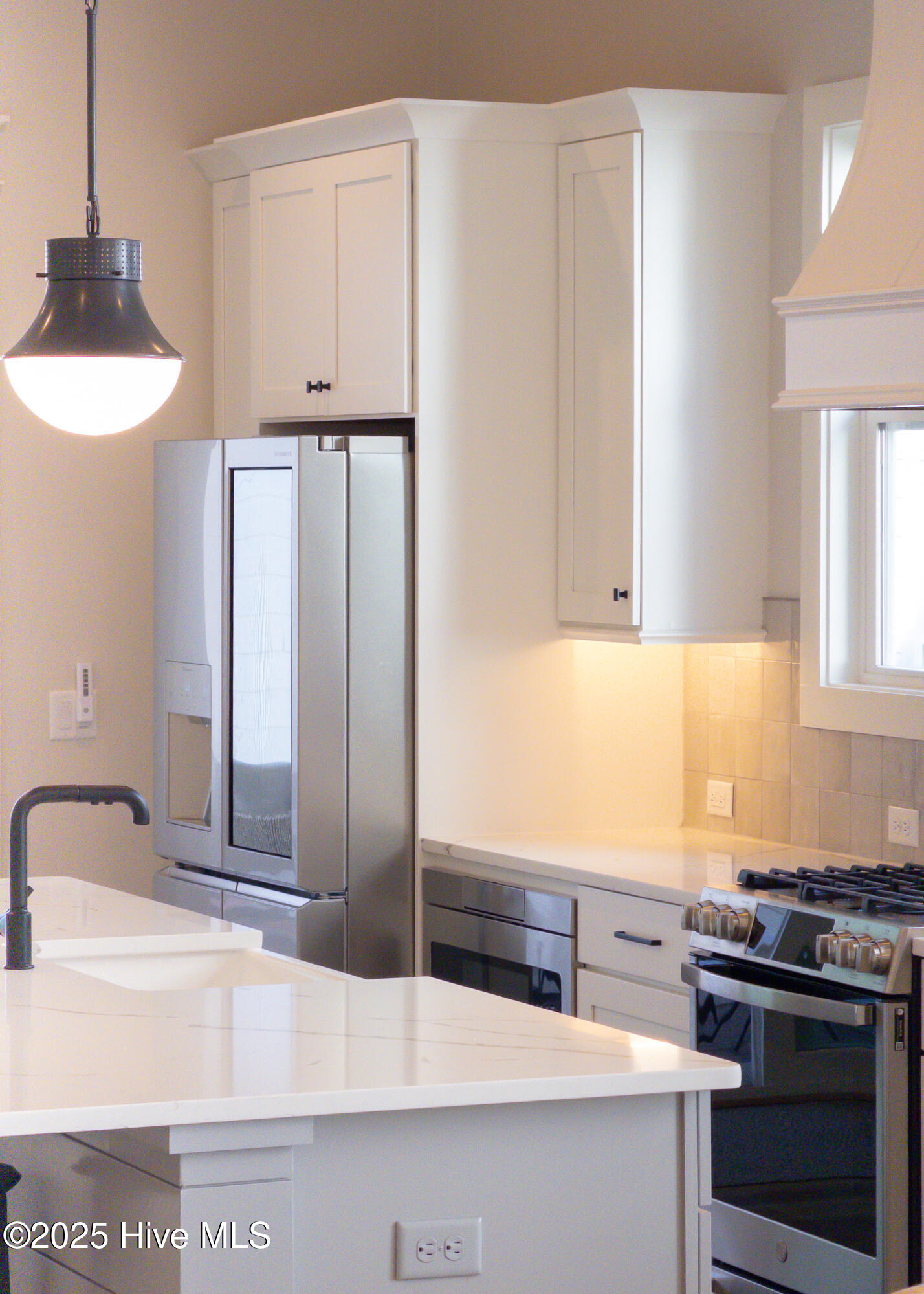 100543800 | Photo 10