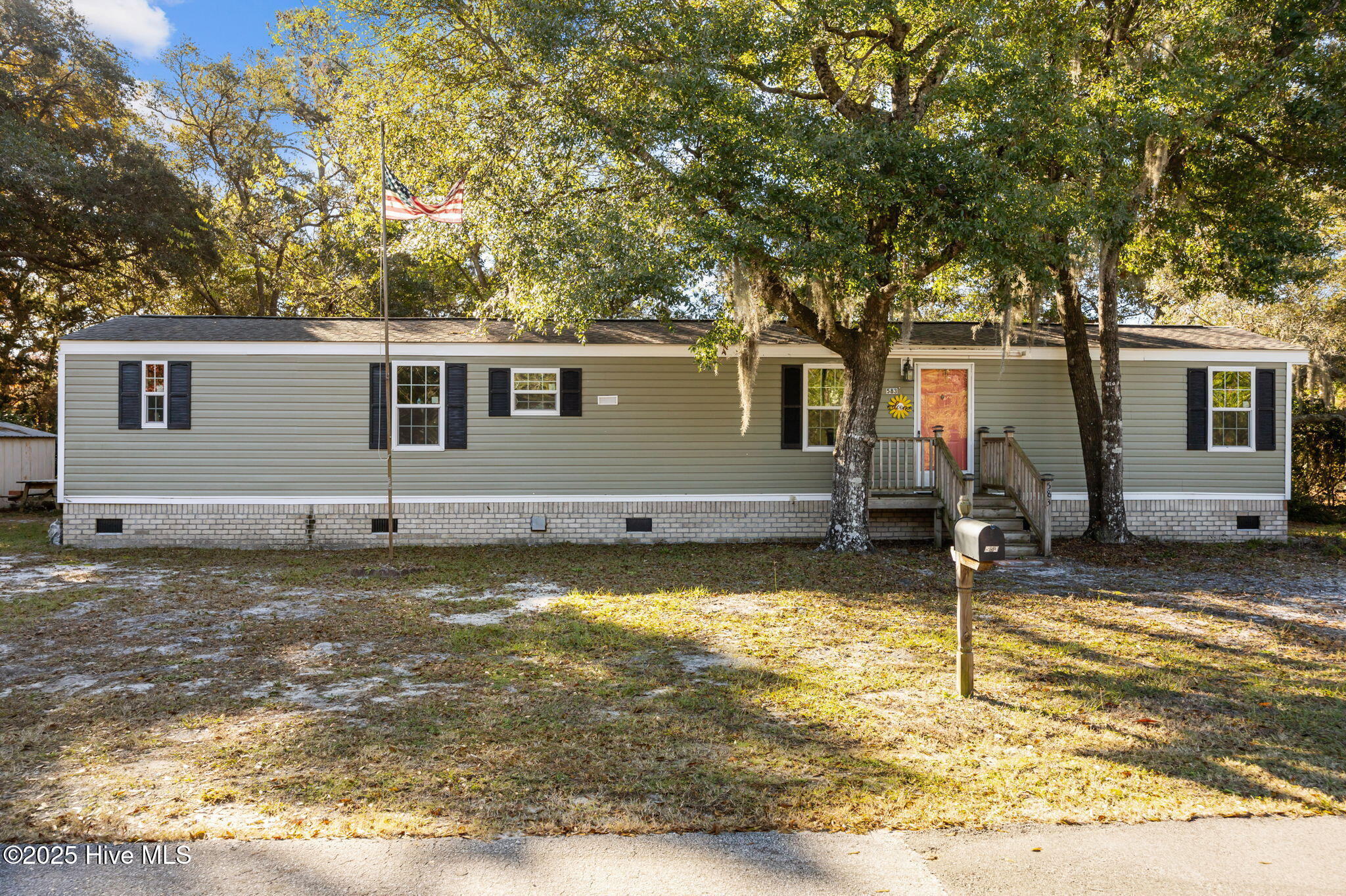 100541856 | Photo 13