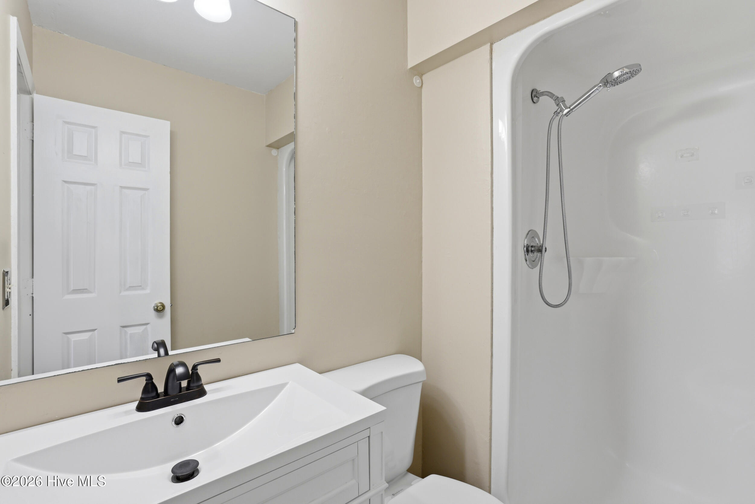 100563658 | Photo 22