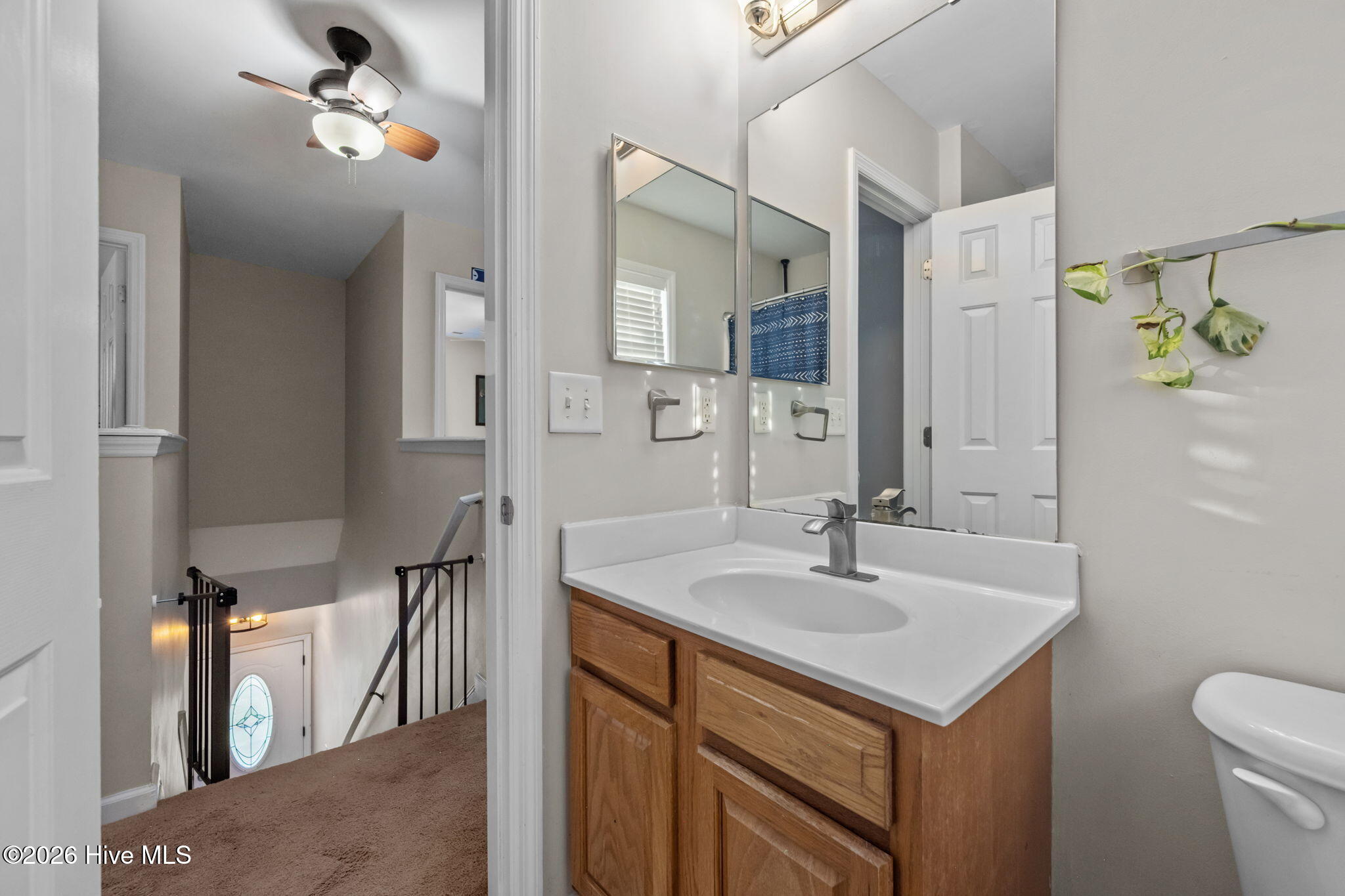 100567671 | Photo 40