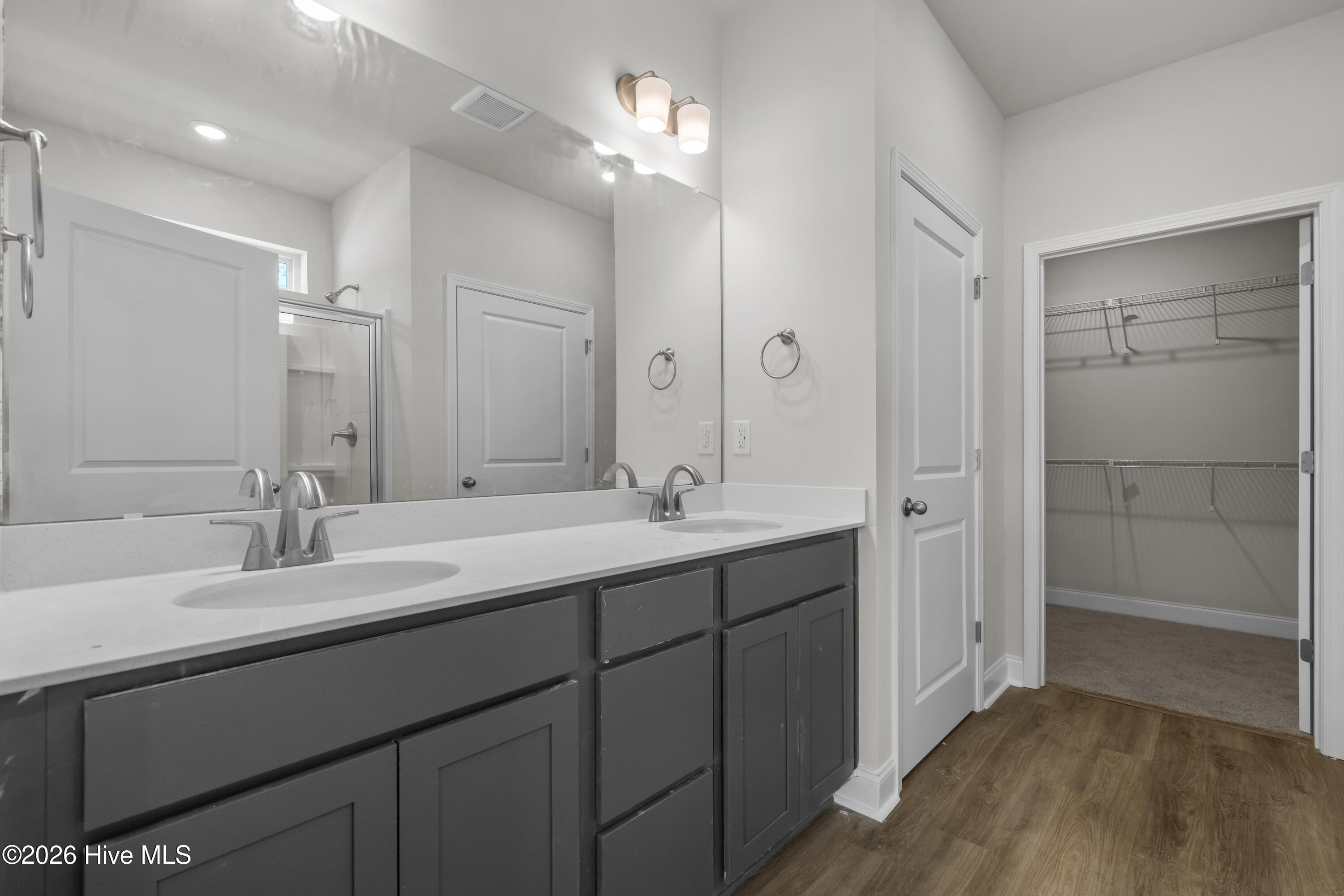 100554744 | Photo 29