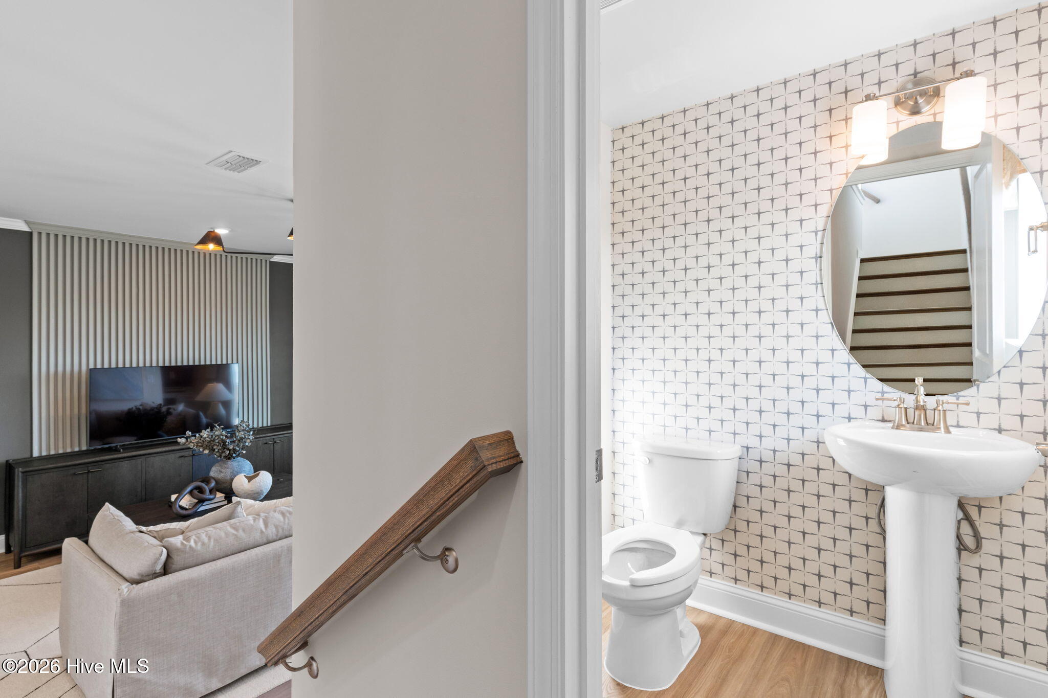 100560253 | Photo 21