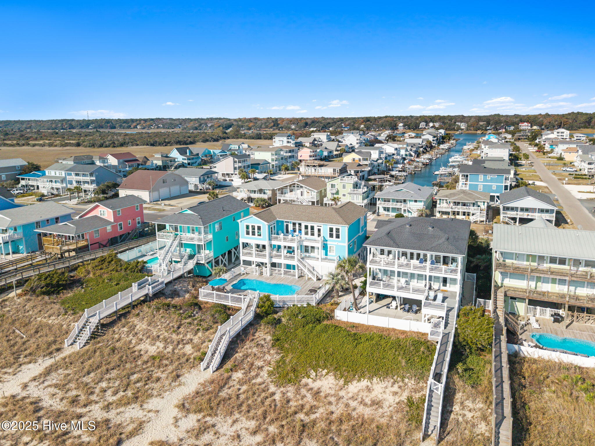 100542576 | Photo 84