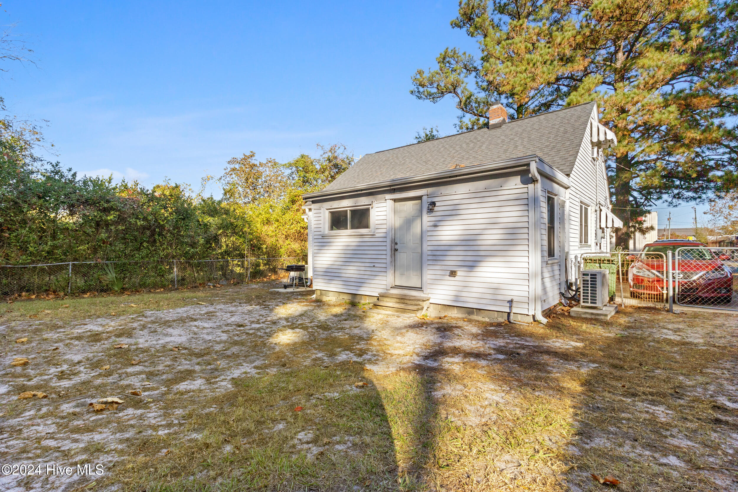 100528375 | Photo 29