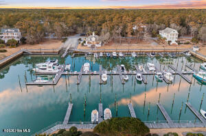 100560596 | Photo 71