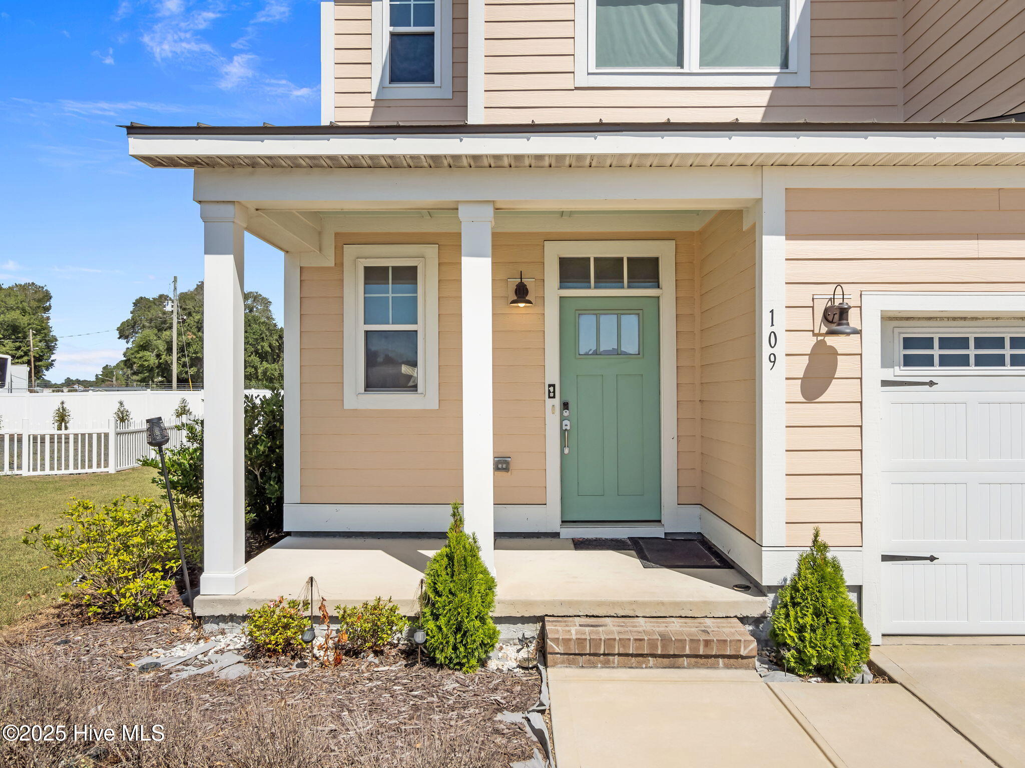 100534730 | Photo 45