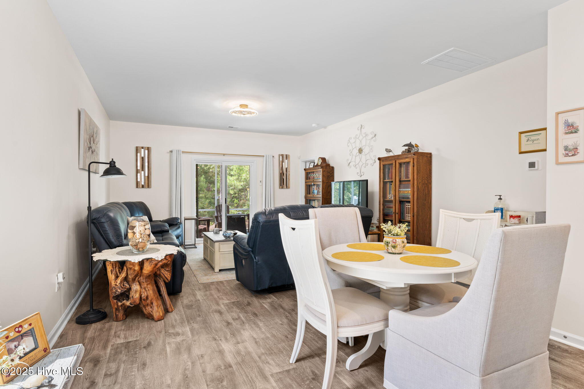 100532553 | Photo 13