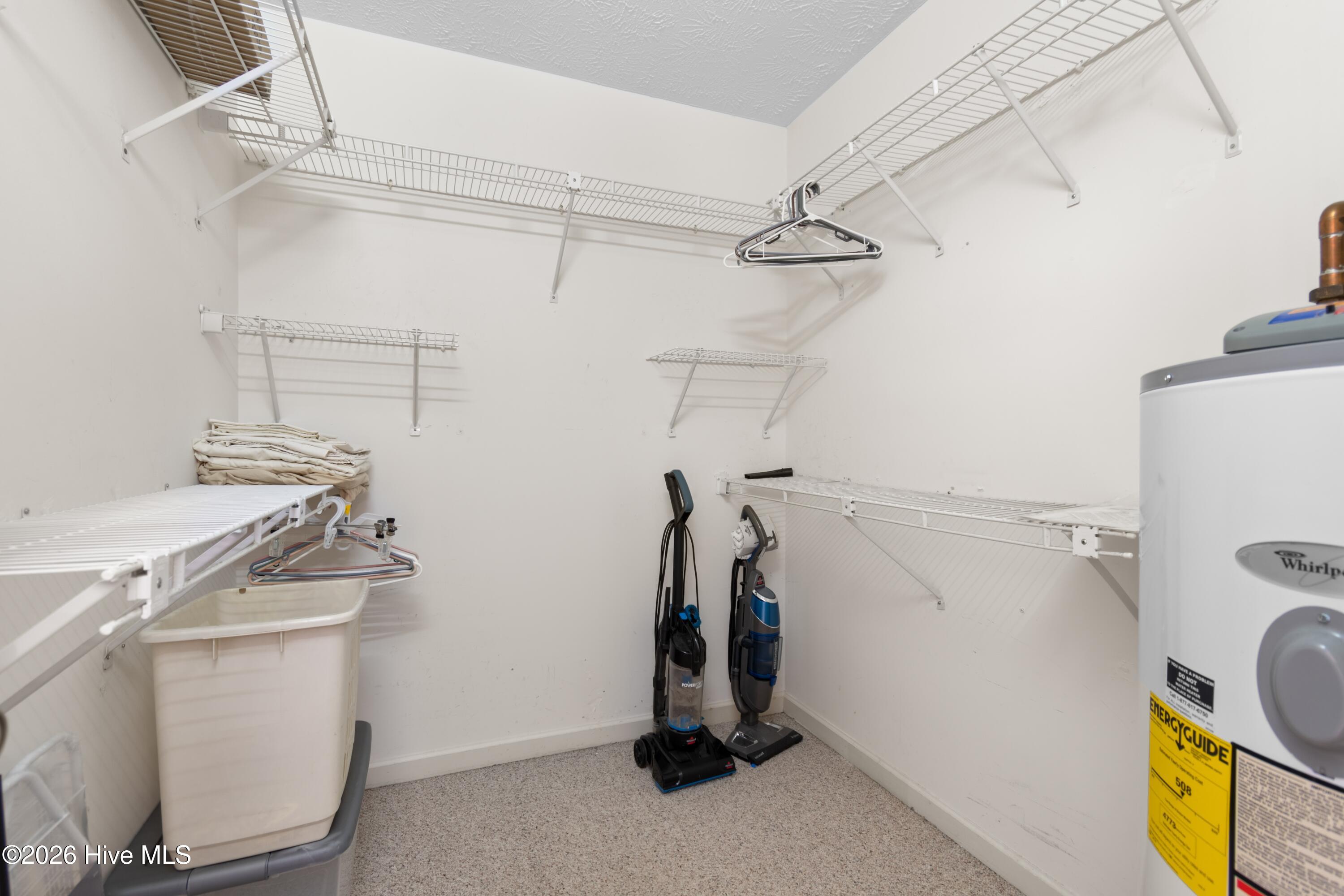 100561293 | Photo 27