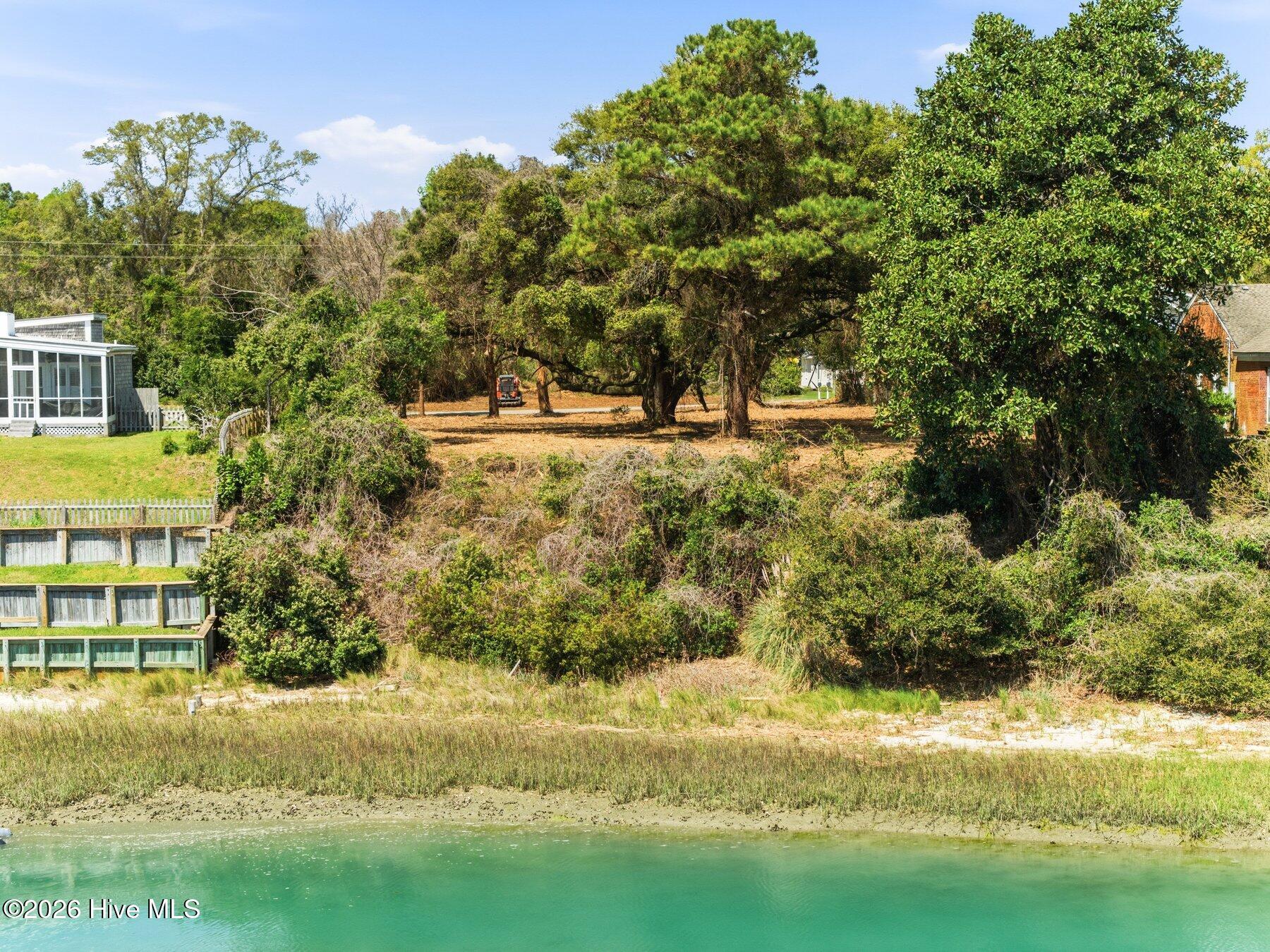 100564910 | Photo 10