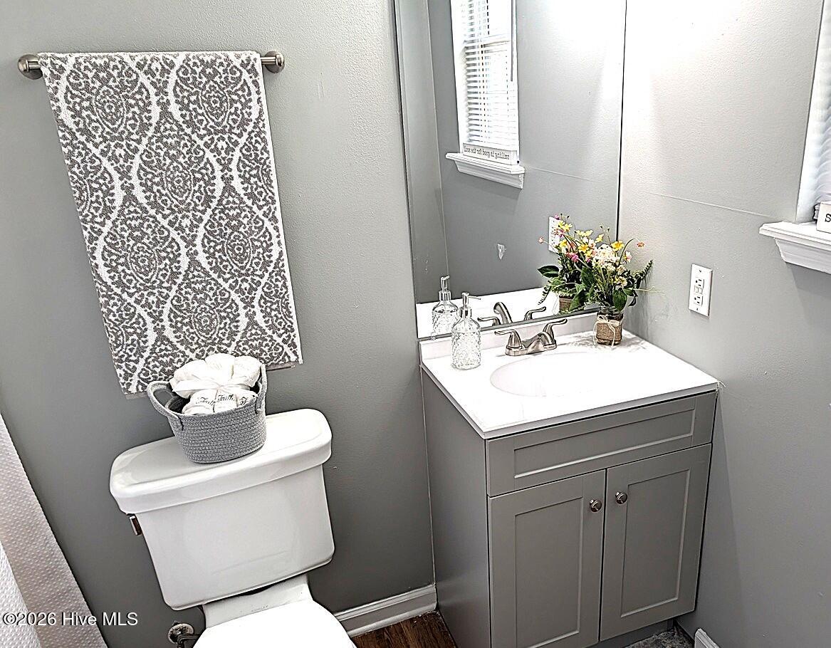 106 Glenside Court, Midway Park, NC 28544 – photo 12: 106 GLENSIDE MASTER BATH1