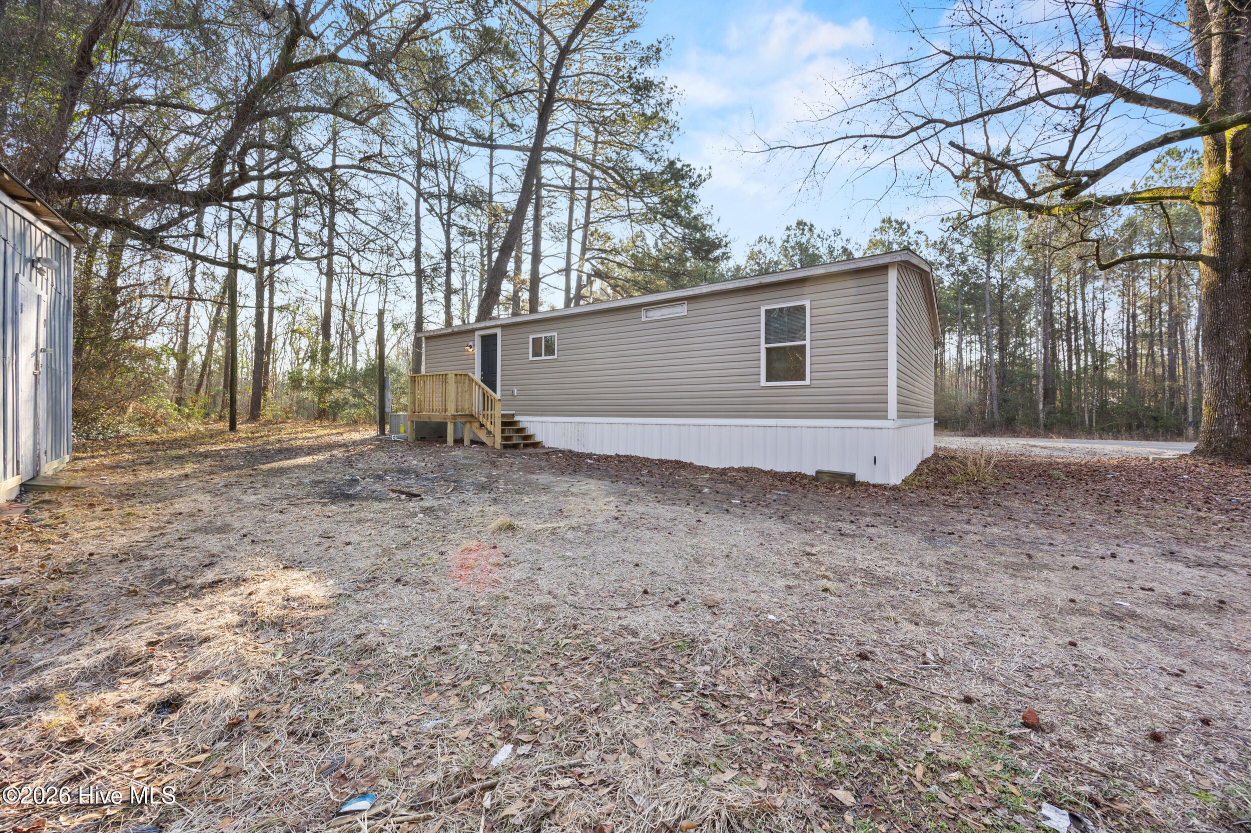 100553341 | Photo 33