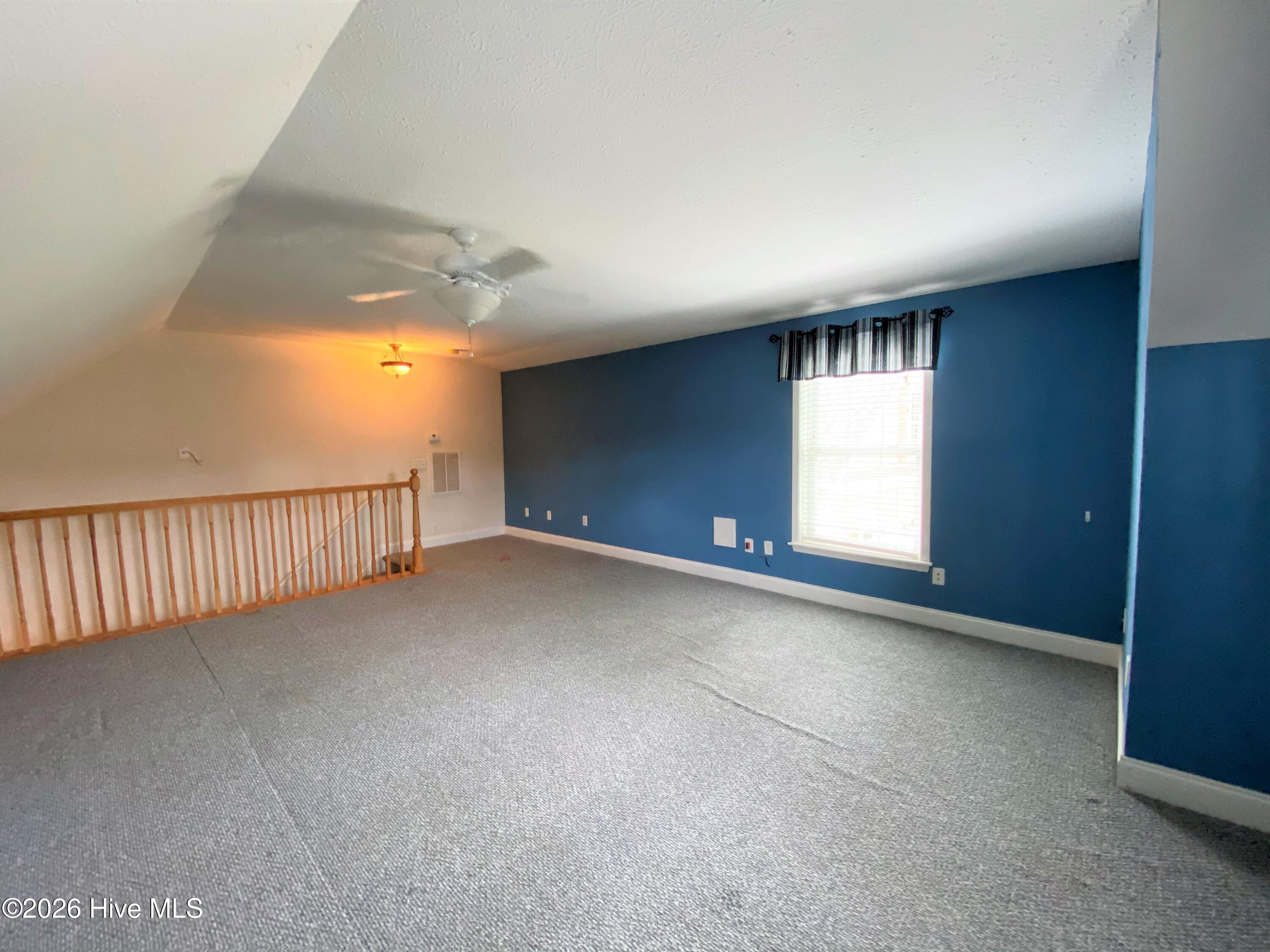 100552657 | Photo 16